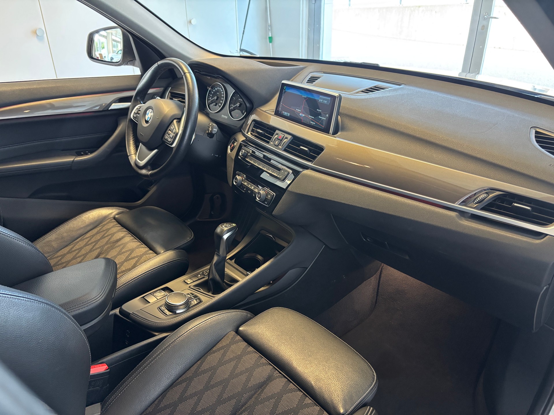 BMW X1 xDrive 20d xLine Steptronic-image-7