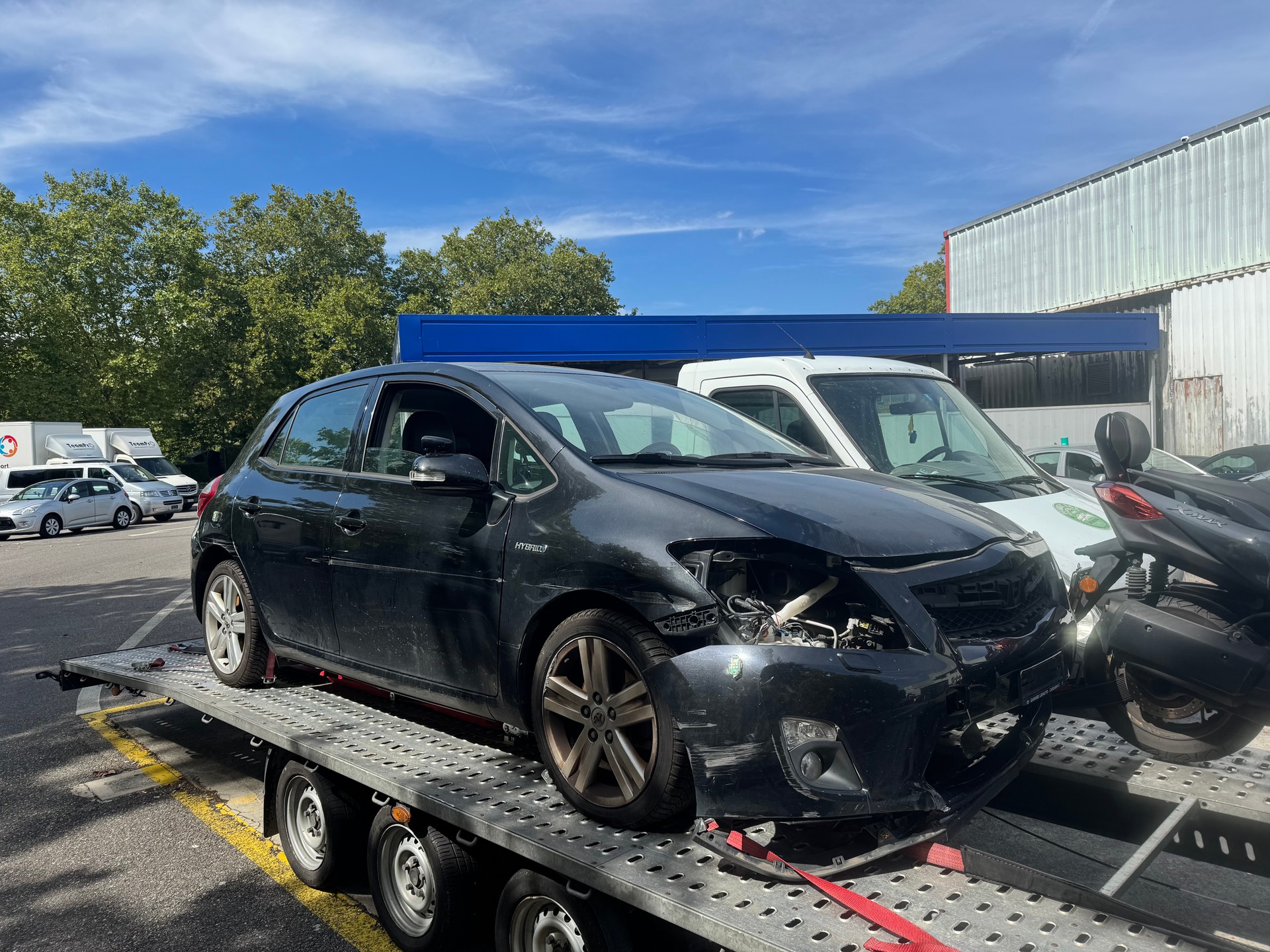 TOYOTA Auris 1.8 16V HSD Linea Sol Premium-showroom-element-1