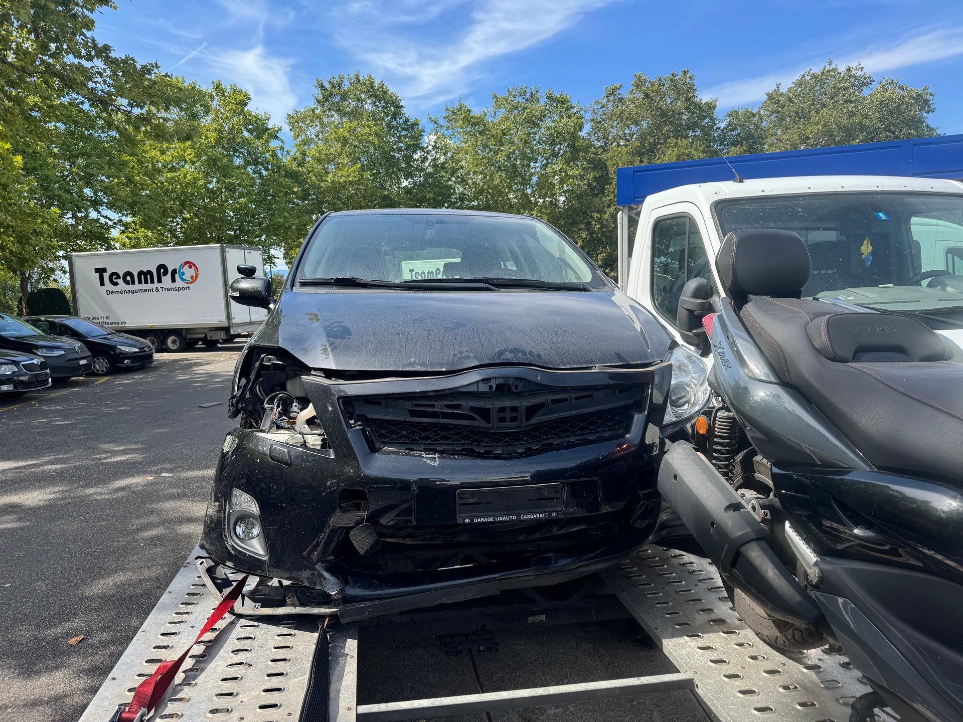 TOYOTA Auris 1.8 16V HSD Linea Sol Premium-showroom-element-2