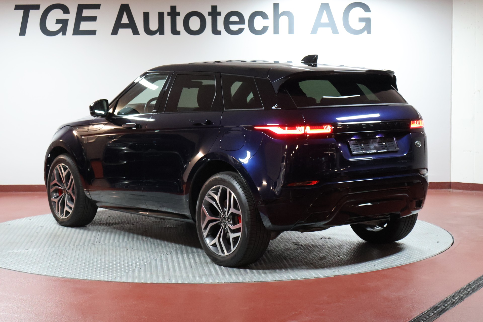 LAND ROVER Range Rover Evoque R-Dynamic P 300e AB AT8-image-20