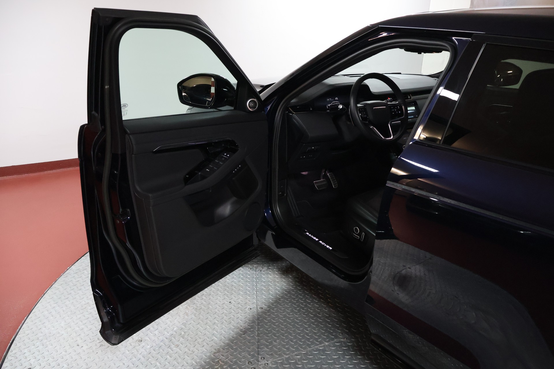 LAND ROVER Range Rover Evoque R-Dynamic P 300e AB AT8-image-5