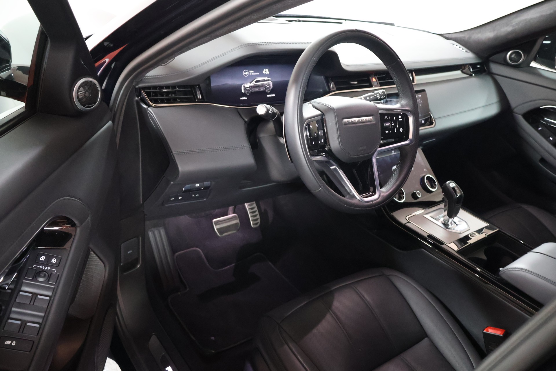 LAND ROVER Range Rover Evoque R-Dynamic P 300e AB AT8-image-9