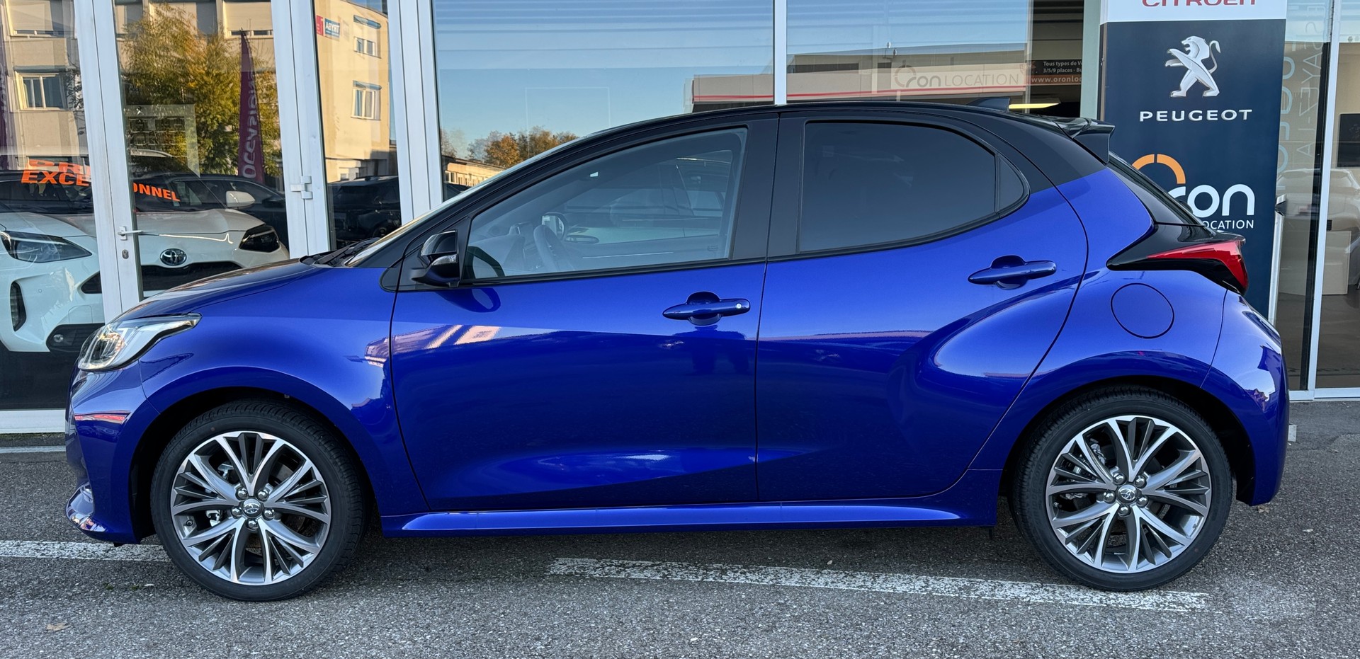 TOYOTA Yaris 1.5 Trend e-CVT-showroom-element-3