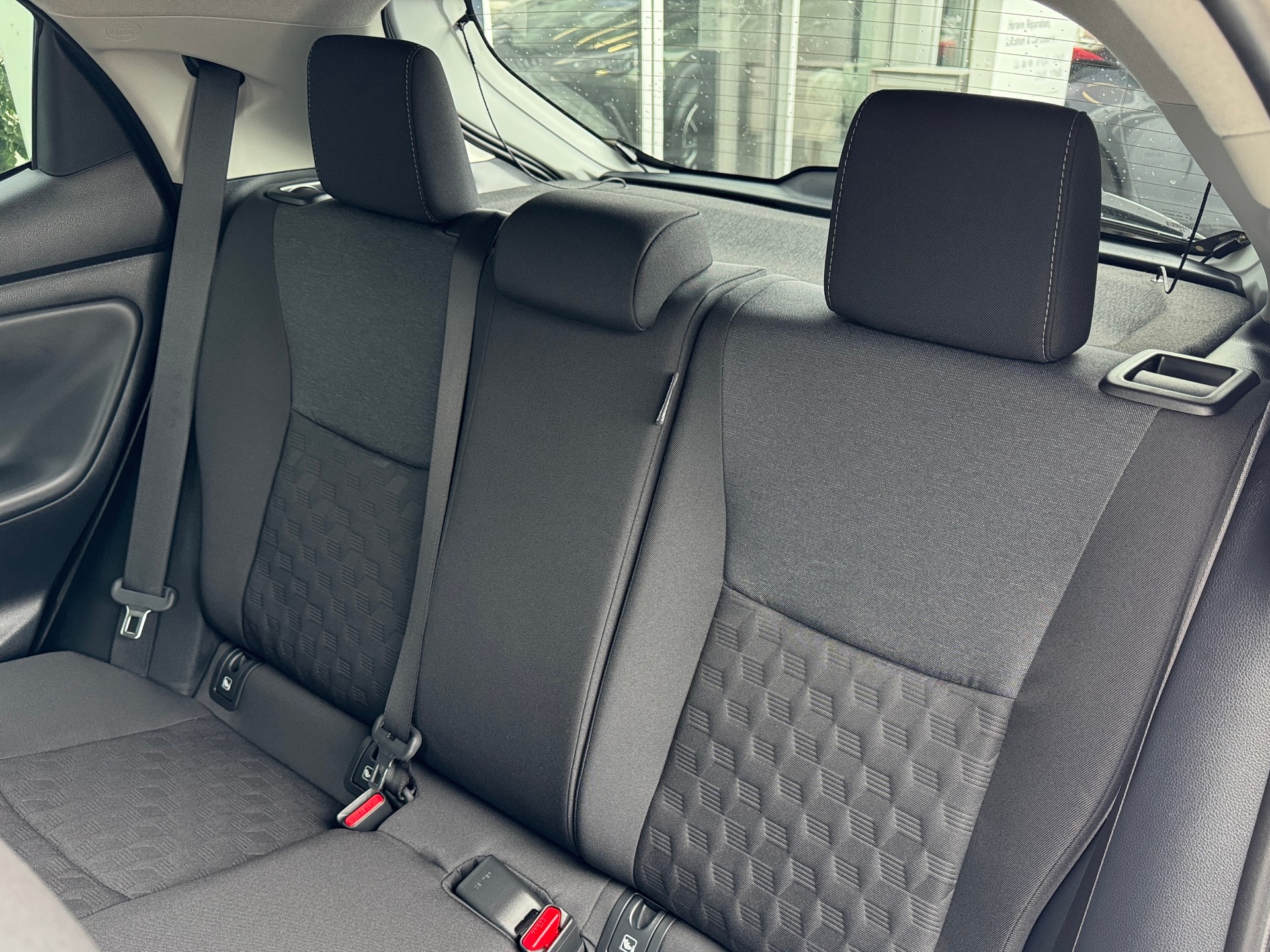 TOYOTA Yaris 1.5 Trend e-CVT-image-10