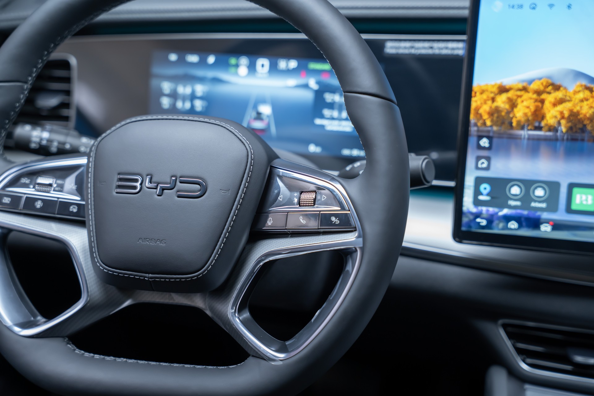 BYD Sealion 7 91,3 kWh Excellence AWD / Panoramadach / Head-Up Display / 360° Kamera-image-30
