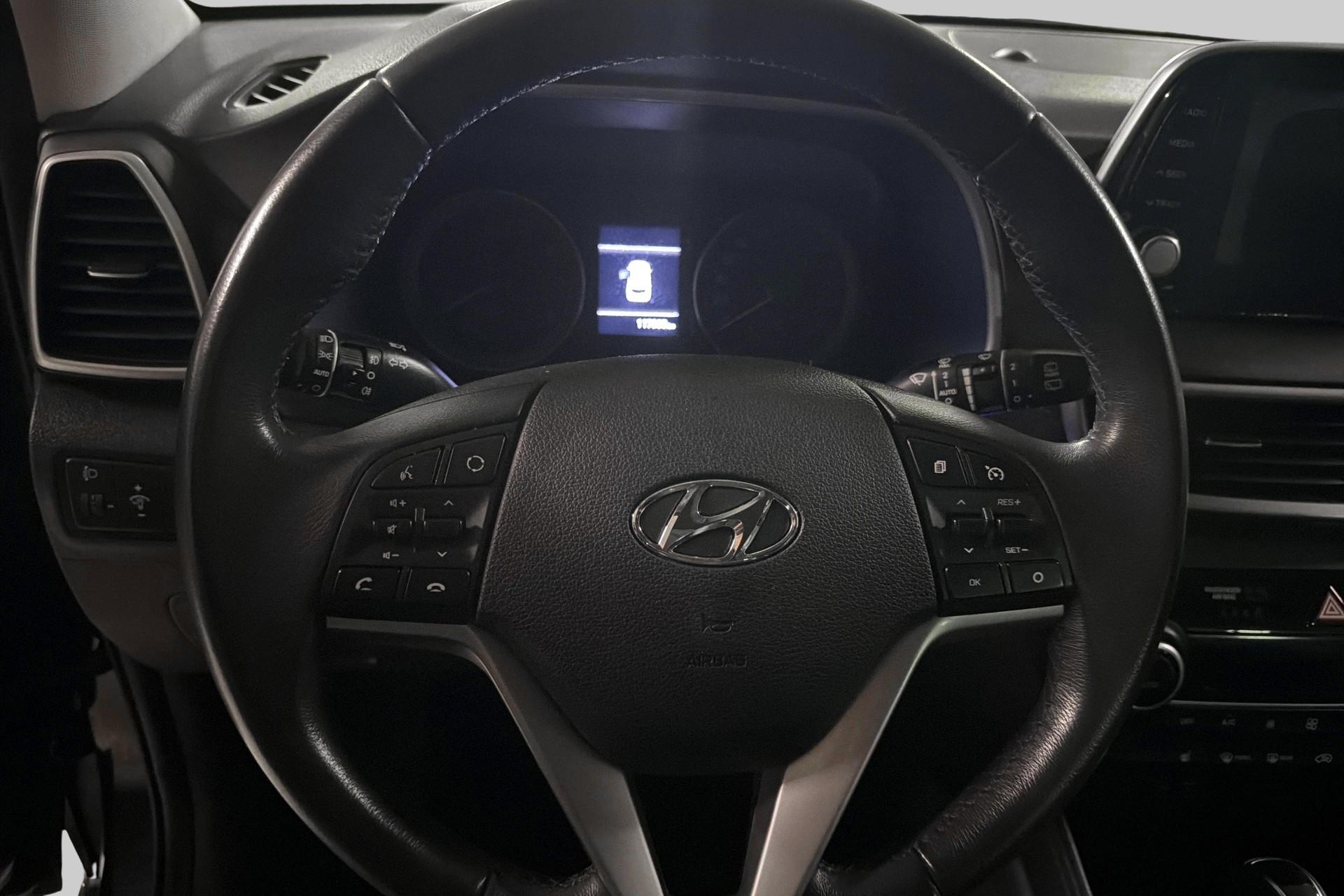 HYUNDAI Tucson 1.6 TGDI Premium + 4WD DCT-image-9