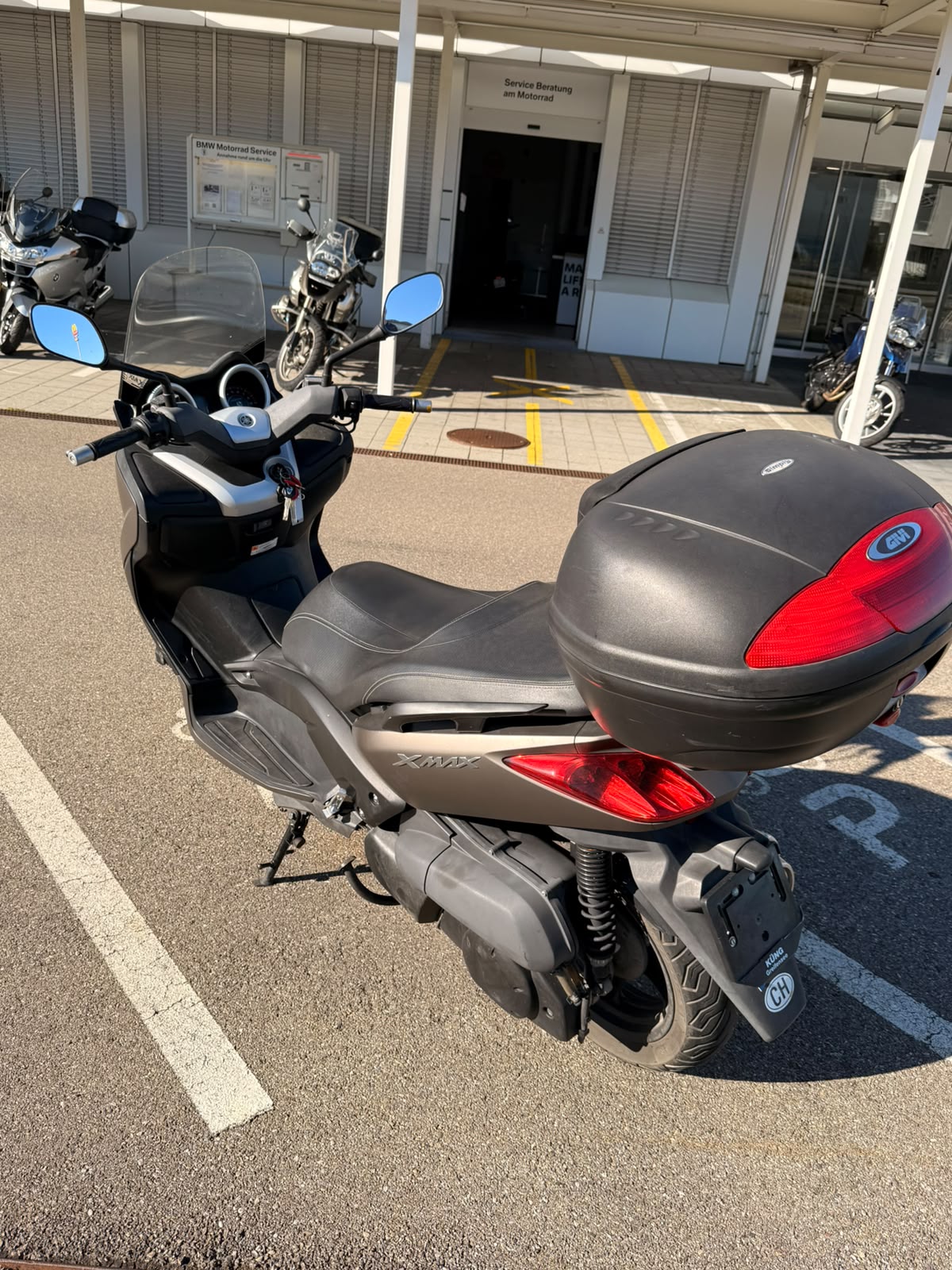 YAMAHA X-MaxYP 250 RA ABS-image-2