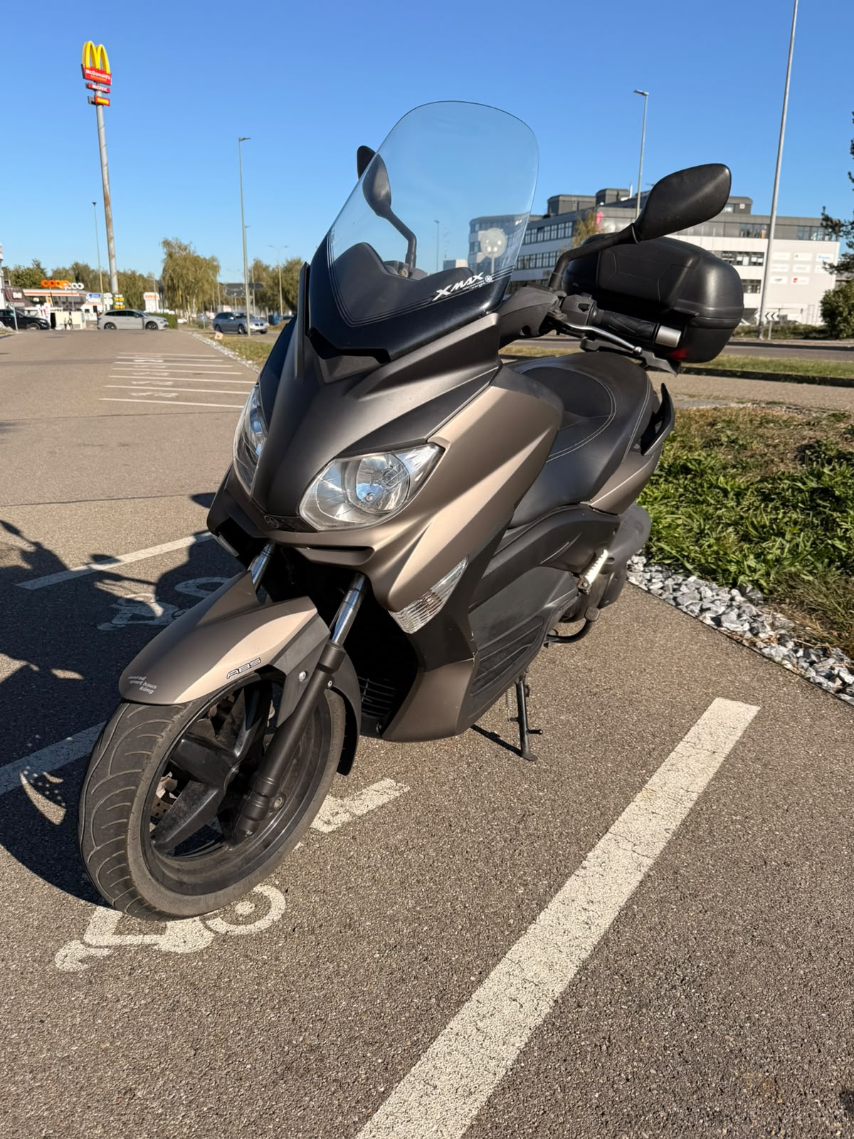 YAMAHA X-MaxYP 250 RA ABS-image-4