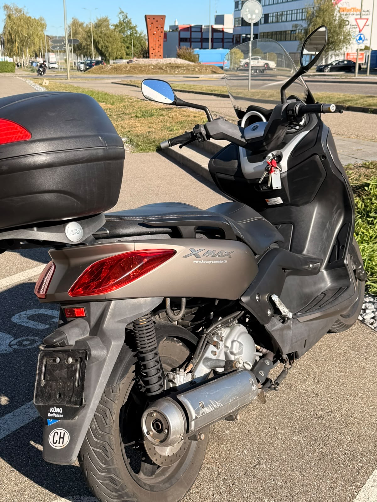 YAMAHA X-MaxYP 250 RA ABS-image-5