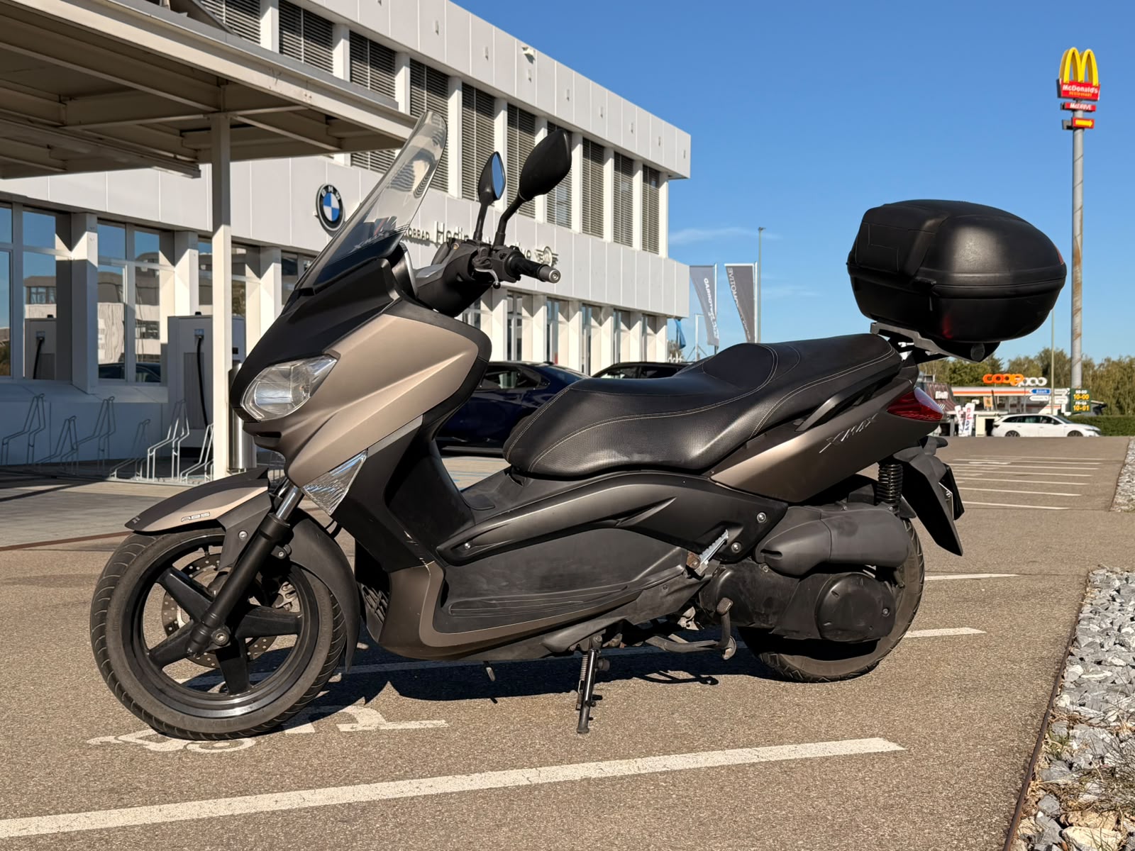 YAMAHA X-MaxYP 250 RA ABS-image-1