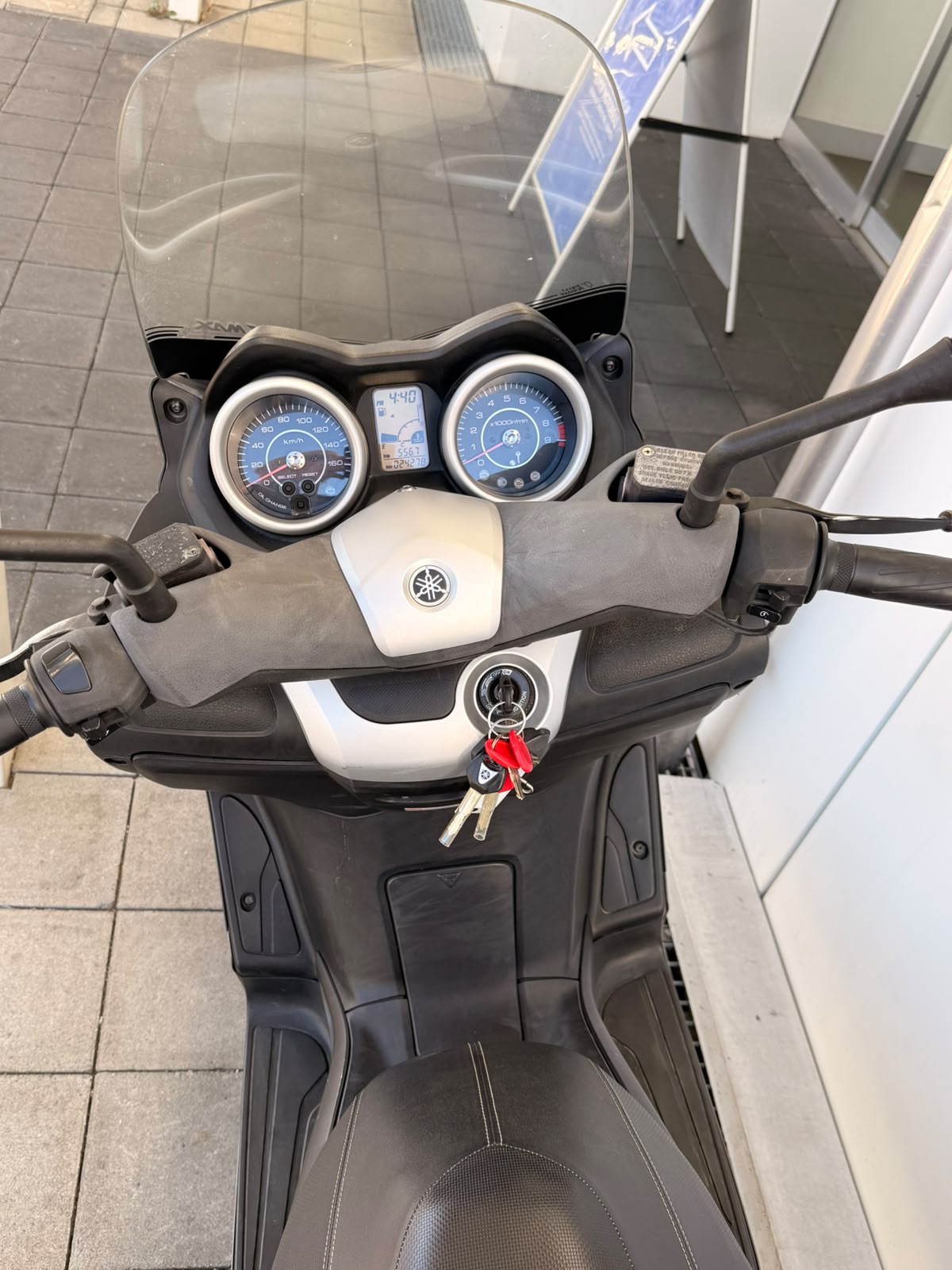 YAMAHA X-MaxYP 250 RA ABS-image-8