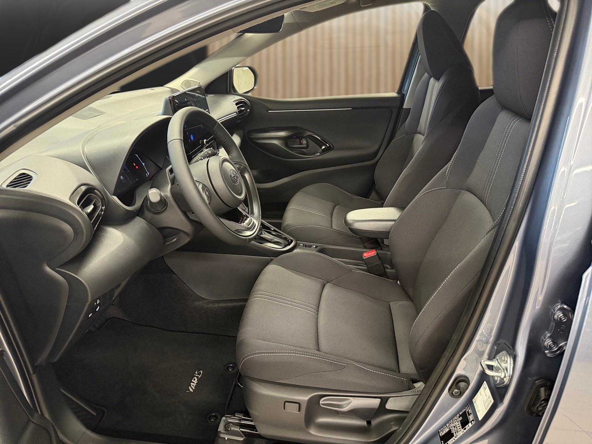 TOYOTA Yaris 1.5 Trend e-CVT-image-10
