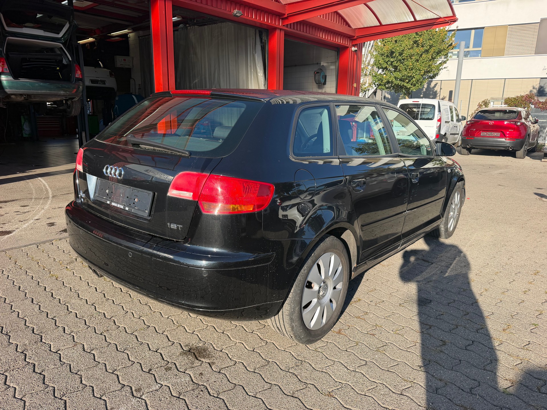 AUDI A3 Sportback 1.8 Turbo FSI Attraction-showroom-element-3