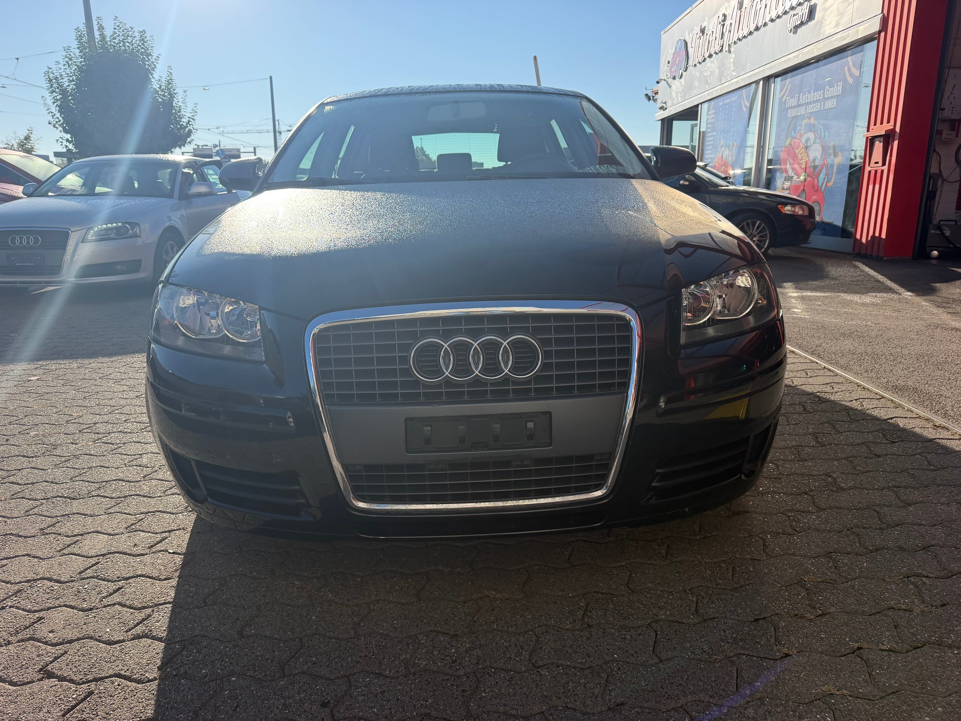 AUDI A3 Sportback 1.8 Turbo FSI Attraction-showroom-element-2