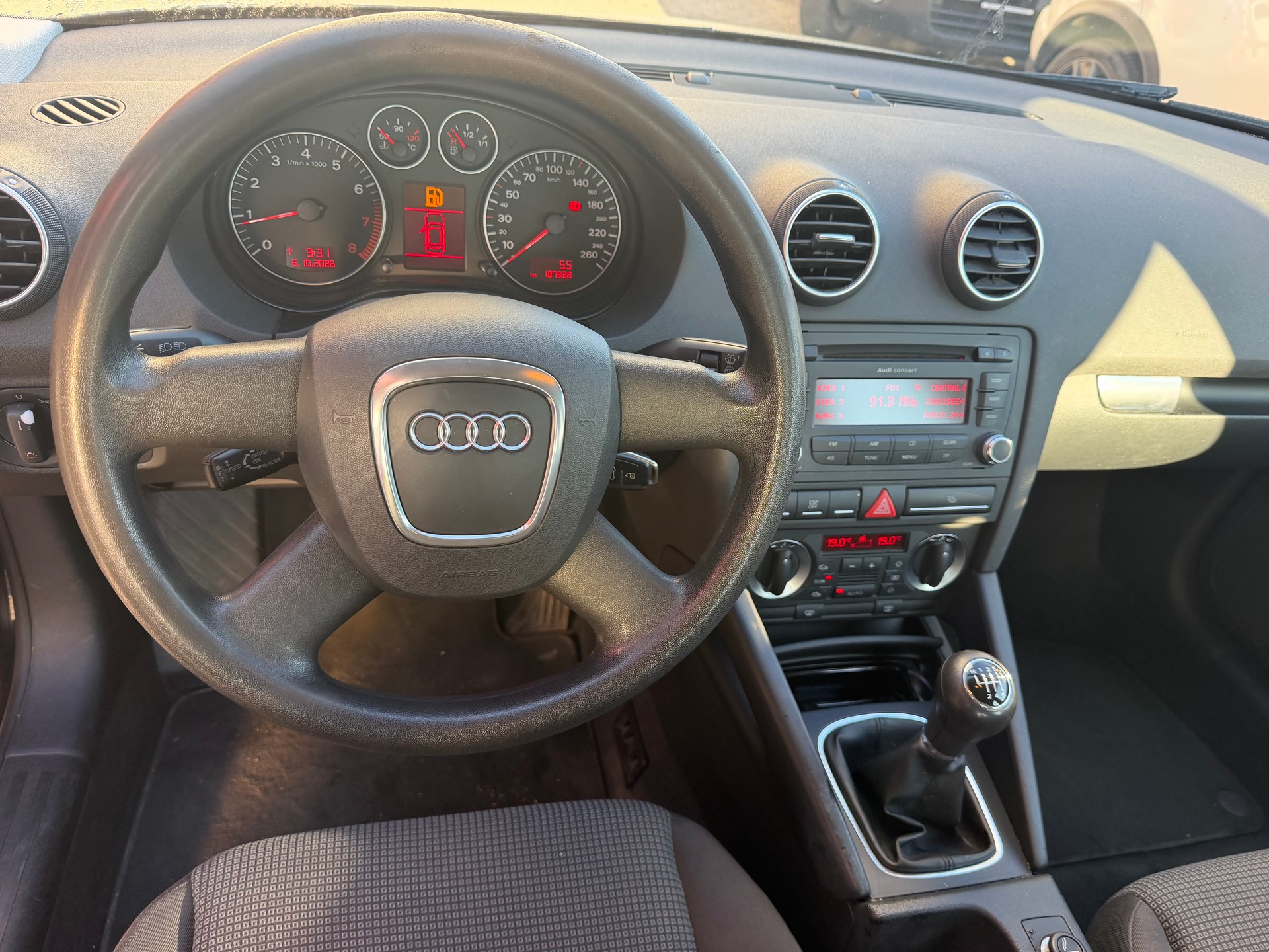 AUDI A3 Sportback 1.8 Turbo FSI Attraction-image-7