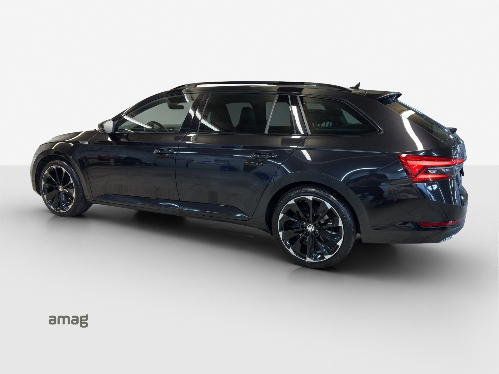 SKODA Superb Combi 2.0 TDi SportLine Light 4x4 DSG-showroom-element-2