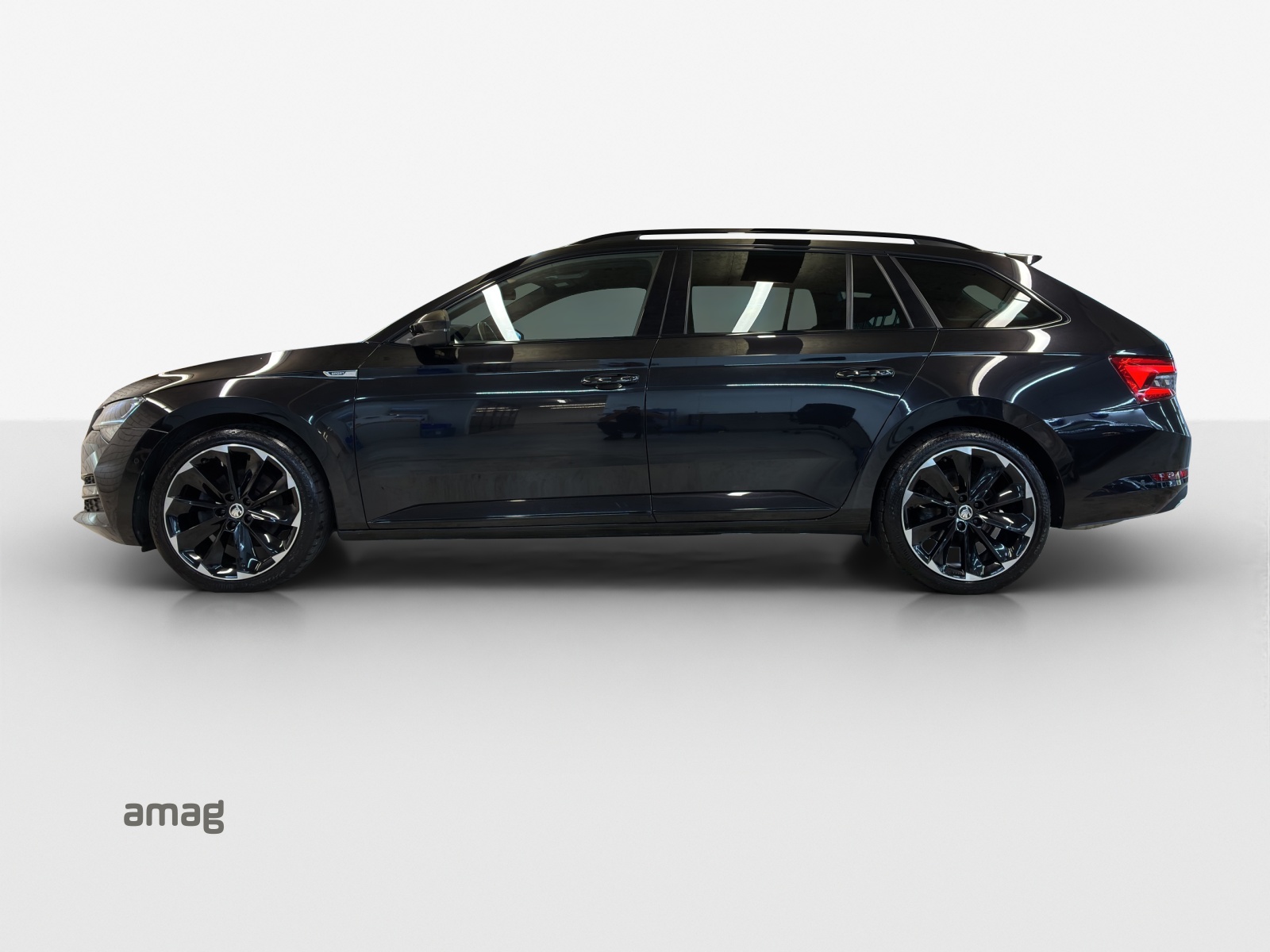 SKODA Superb Combi 2.0 TDi SportLine Light 4x4 DSG-showroom-element-1