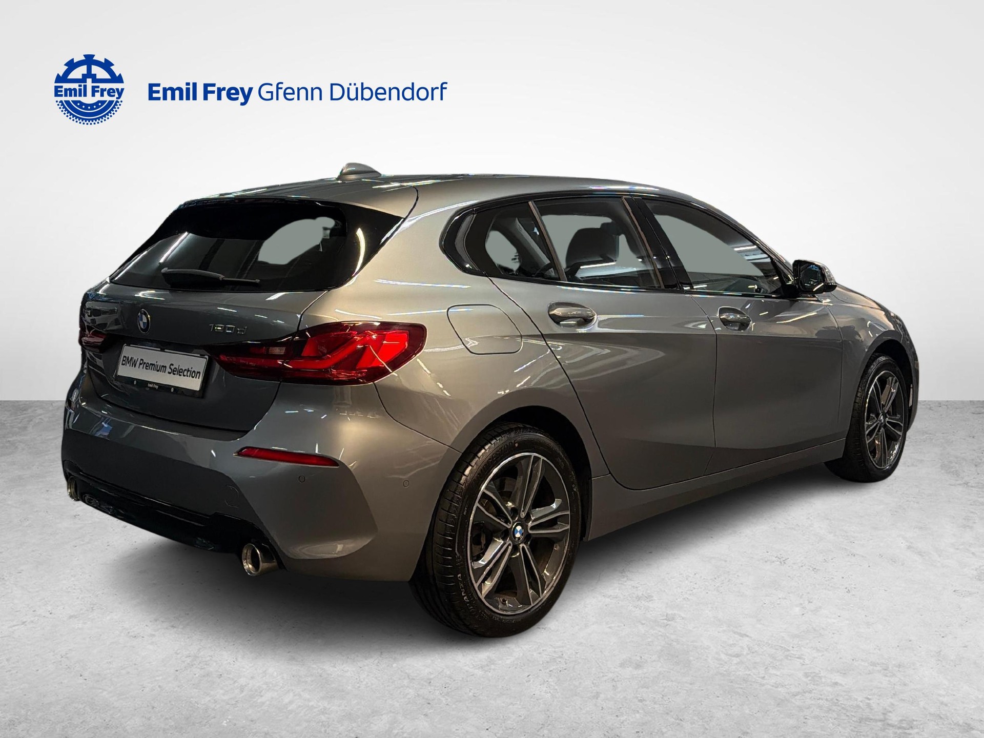 BMW 120d xDrive-showroom-element-1