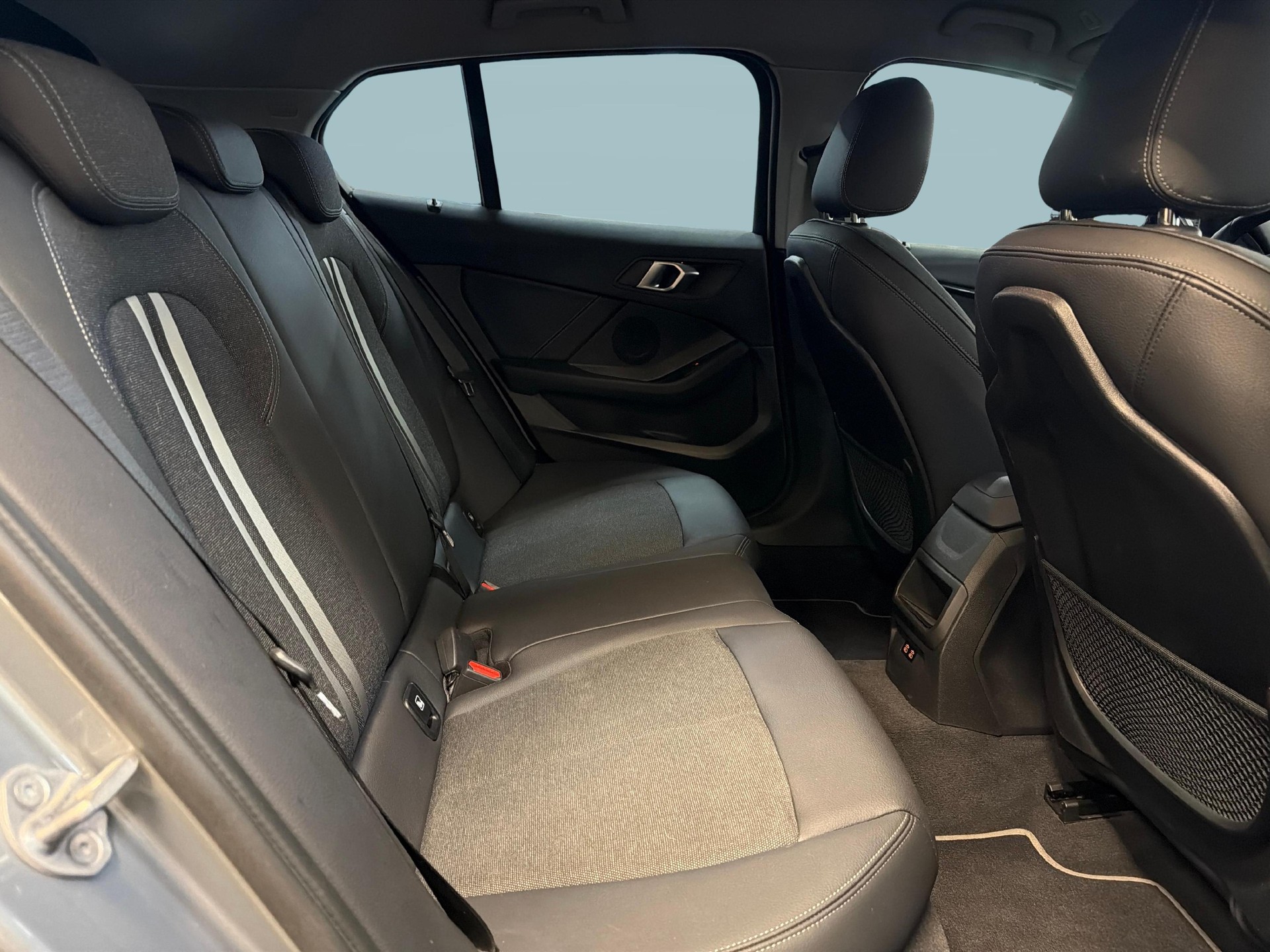 BMW 120d xDrive-image-19