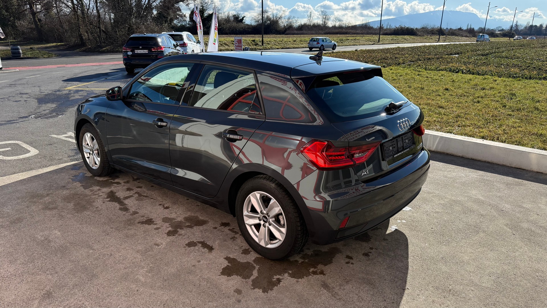 AUDI A1 Sportback 30 TFSI Attraction S-tronic-image-4