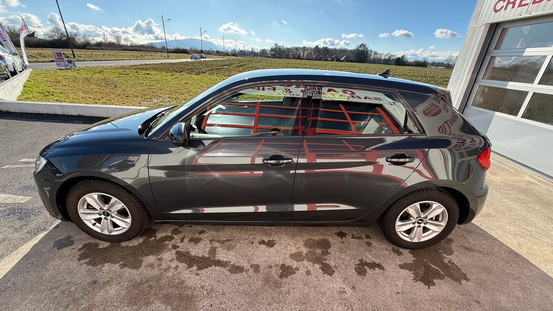 AUDI A1 Sportback 30 TFSI Attraction S-tronic-image-5
