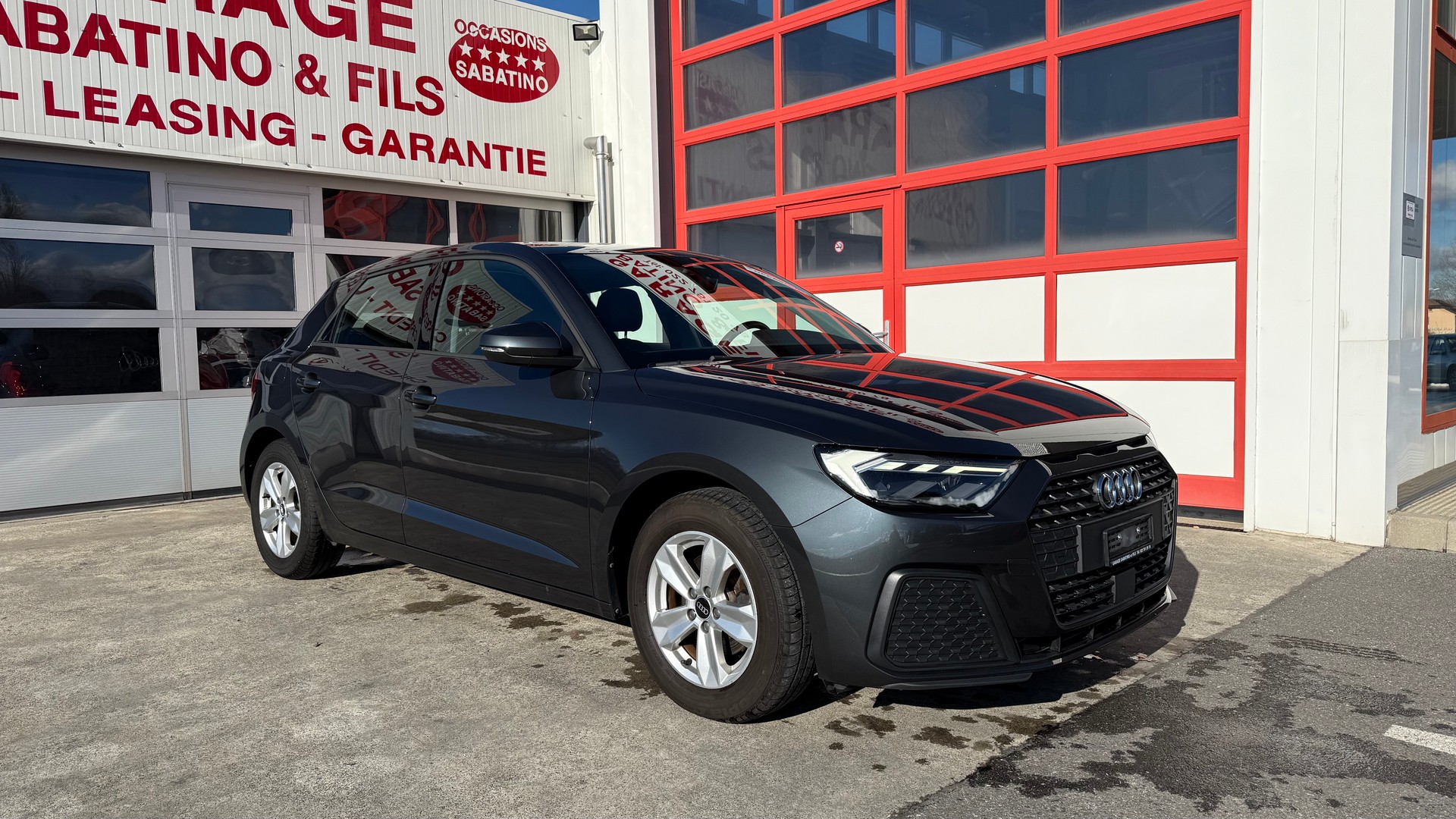 AUDI A1 Sportback 30 TFSI Attraction S-tronic-image-2