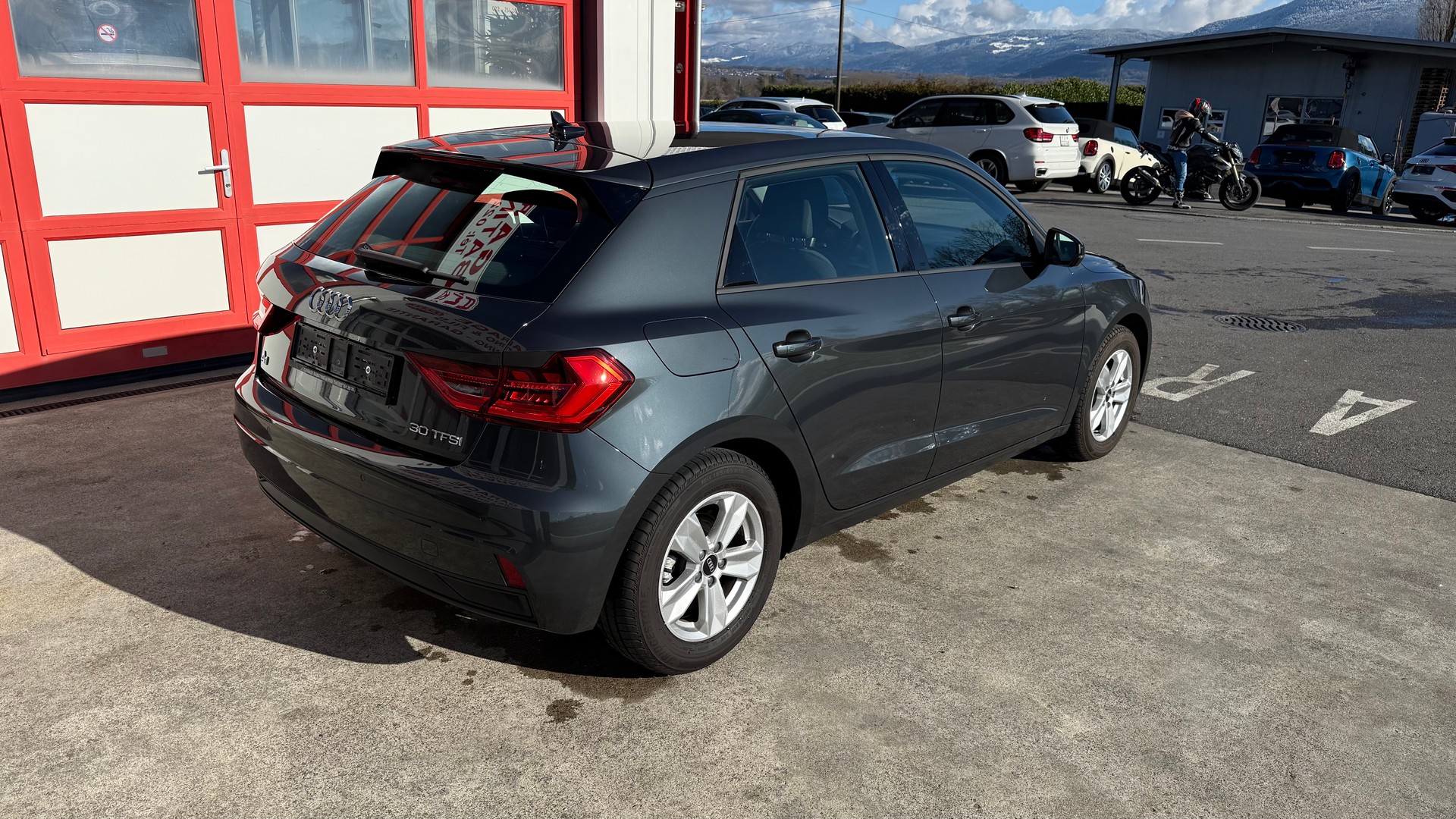 AUDI A1 Sportback 30 TFSI Attraction S-tronic-image-3