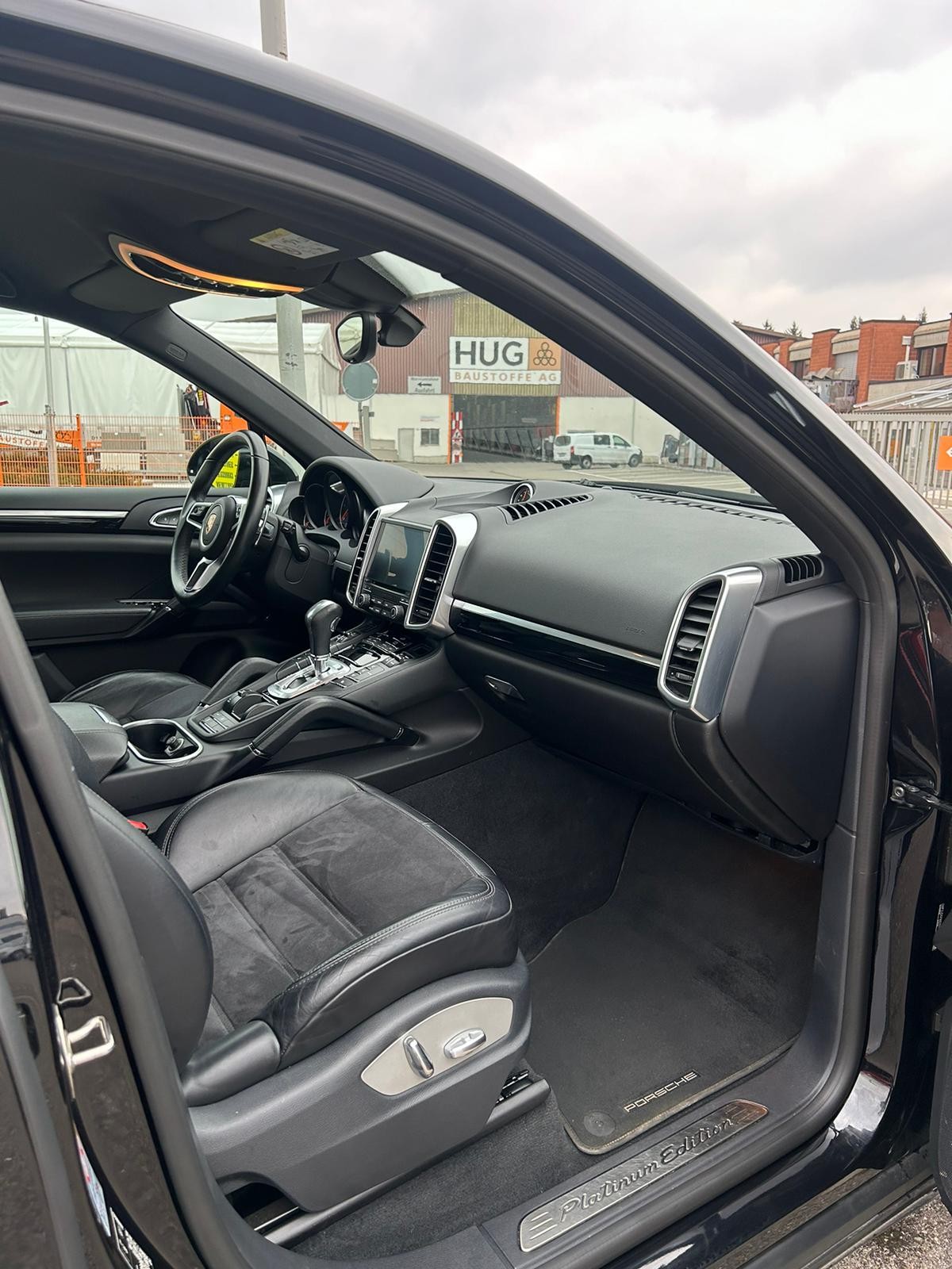 PORSCHE Cayenne Diesel Platinum Edition-image-7