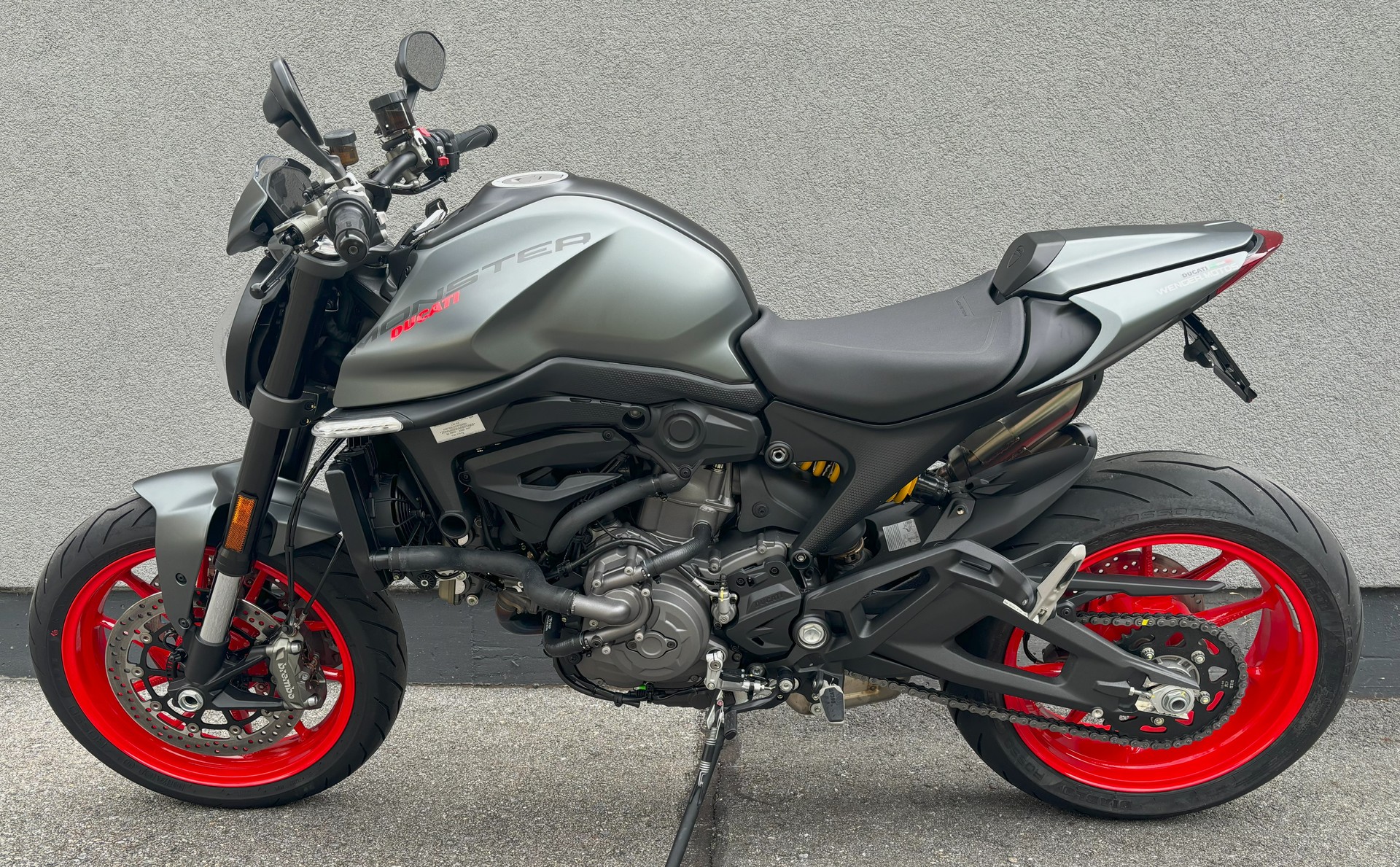 DUCATI Monster + 937-image-3