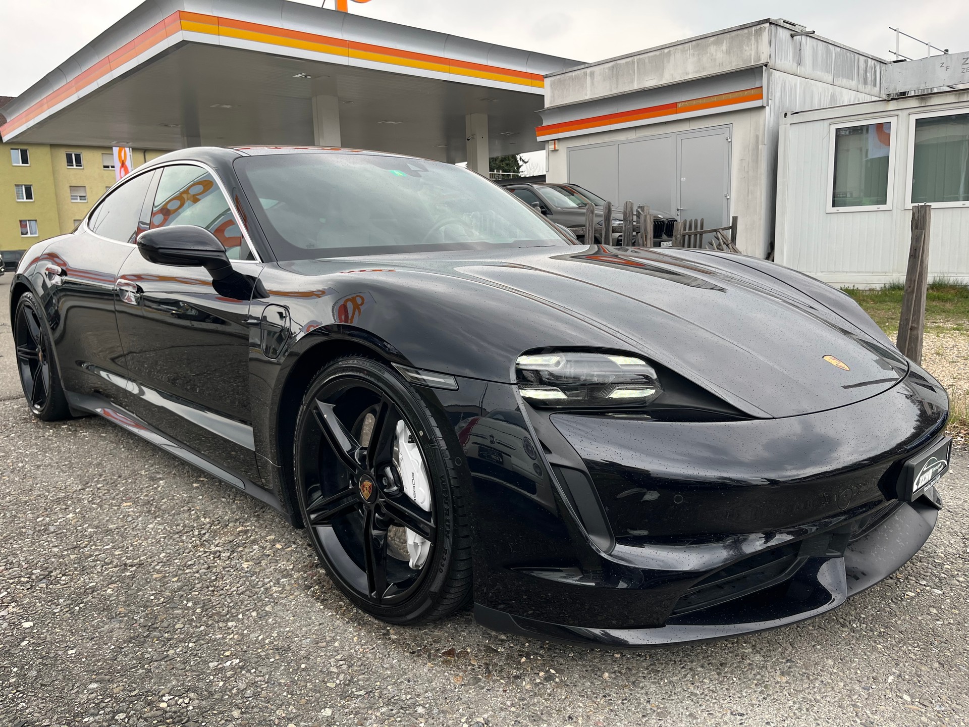 PORSCHE Taycan Turbo