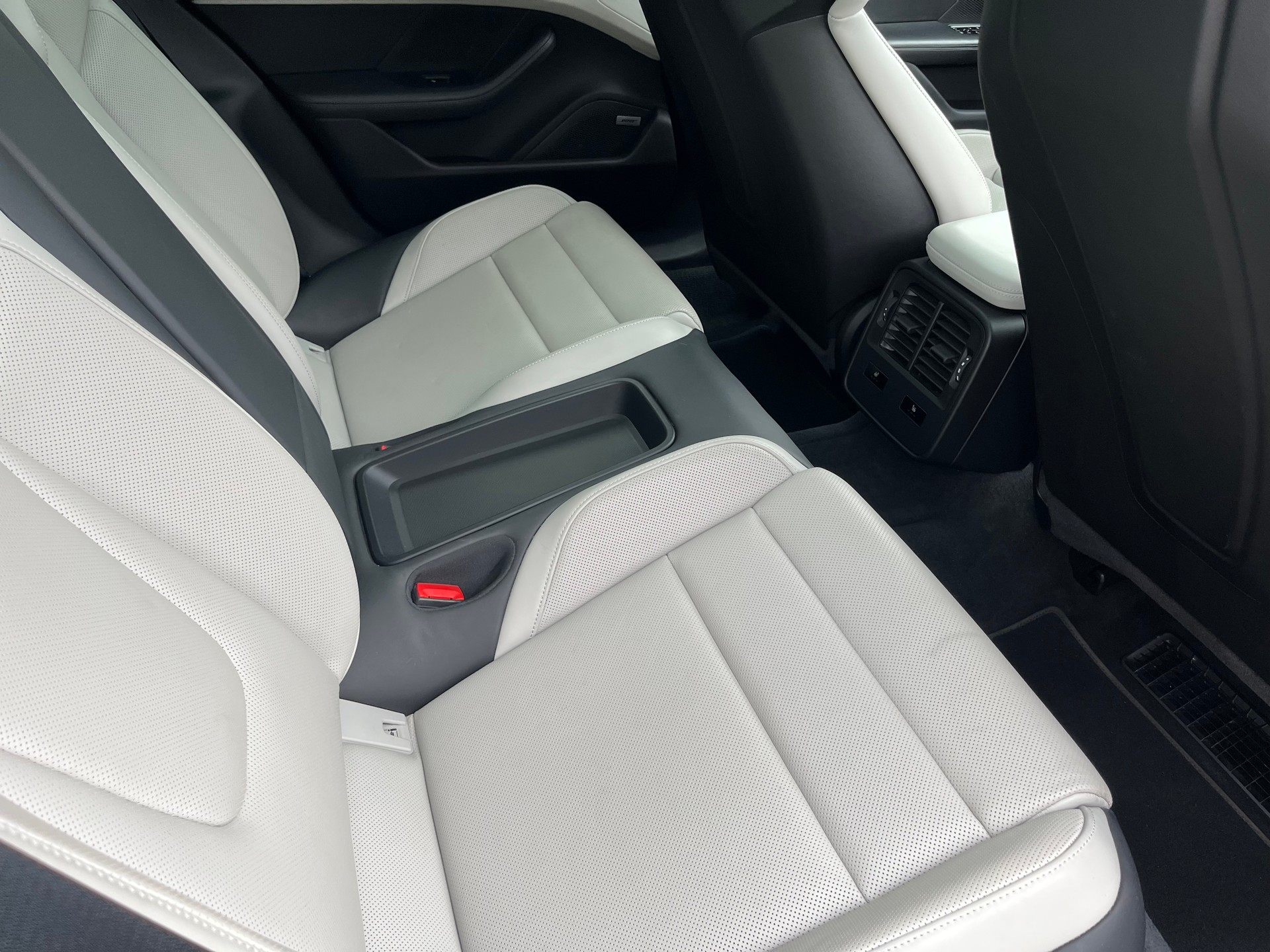 PORSCHE Taycan Turbo-image-11