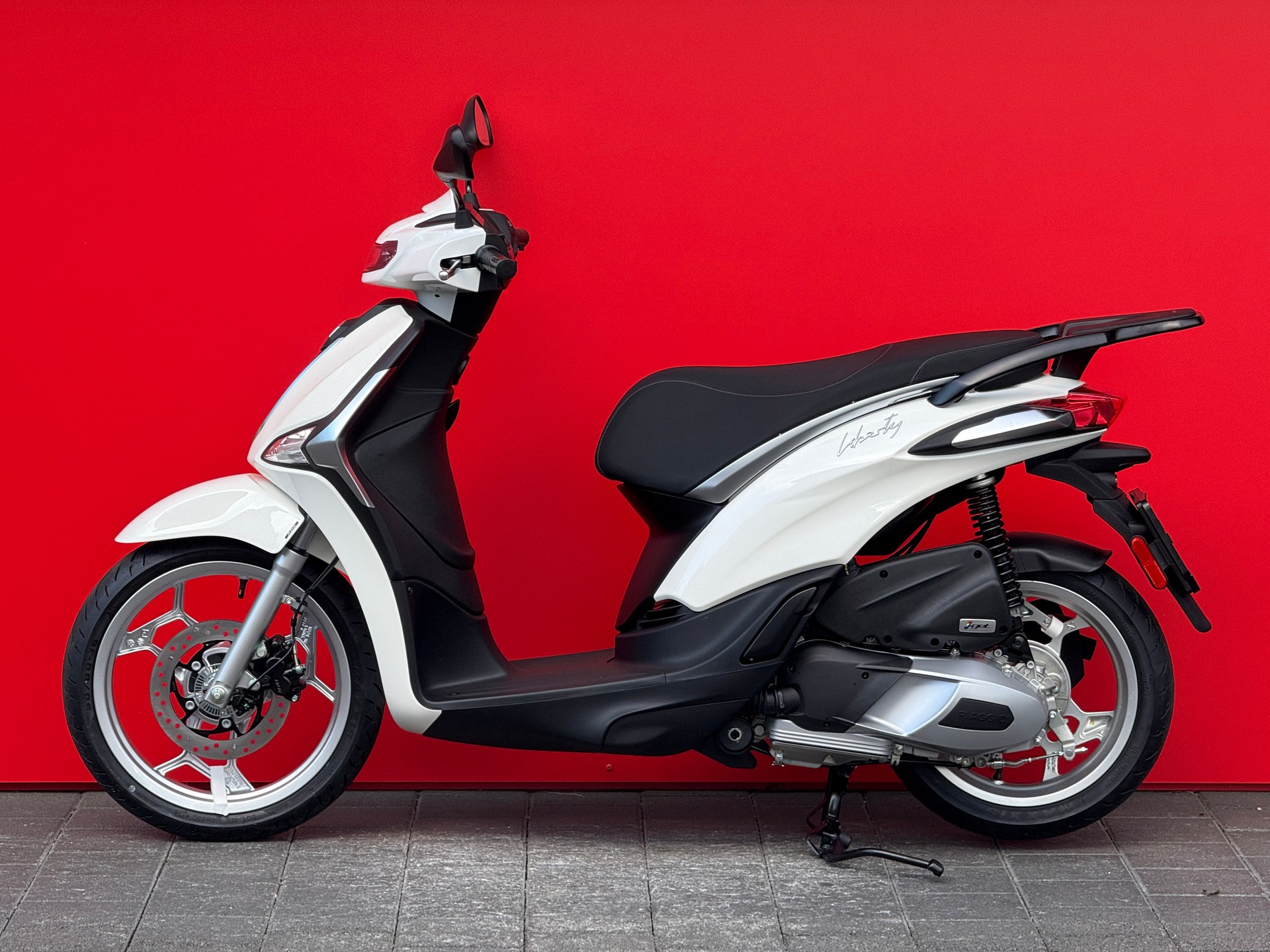 PIAGGIO Liberty 125 E5+-image-10