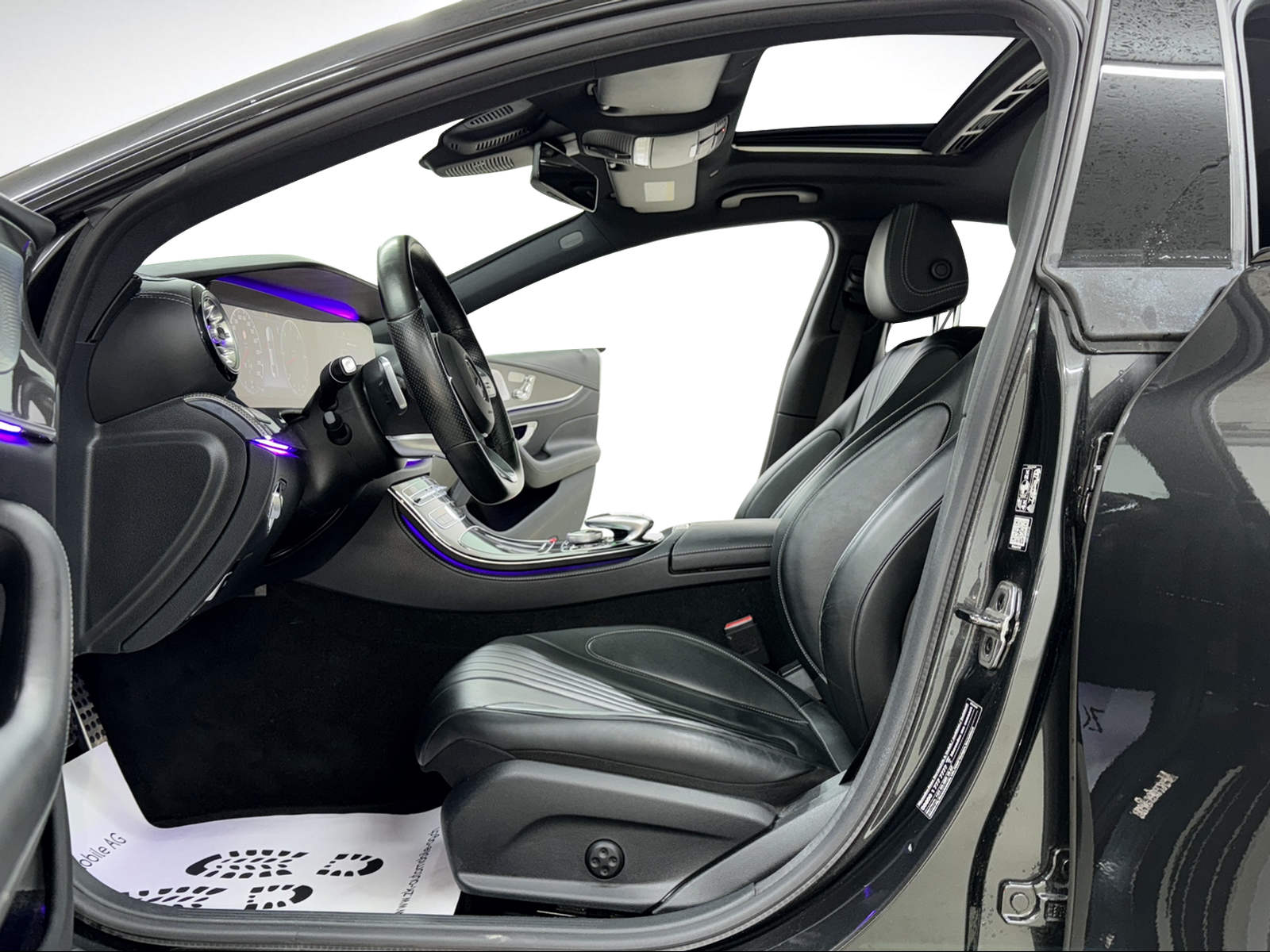 MERCEDES-BENZ CLS 400 d AMG Line 4Matic Grafitgrau 9G-Tronic | 360° Kamera | Glasdach | Carbon Paket | Widescreen Cockpit | Keyless Go |-image-5