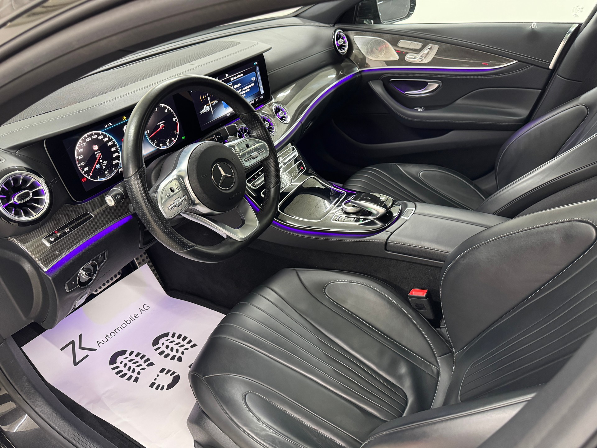 MERCEDES-BENZ CLS 400 d AMG Line 4Matic Grafitgrau 9G-Tronic | 360° Kamera | Glasdach | Carbon Paket | Widescreen Cockpit | Keyless Go |-image-8