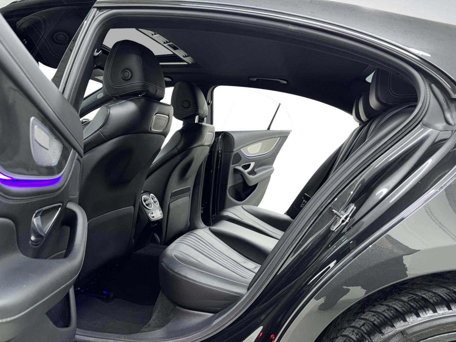 MERCEDES-BENZ CLS 400 d AMG Line 4Matic Grafitgrau 9G-Tronic | 360° Kamera | Glasdach | Carbon Paket | Widescreen Cockpit | Keyless Go |-image-9