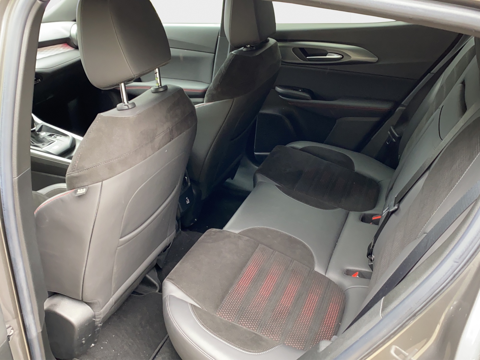 ALFA ROMEO Tonale 1.5 48V Hybrid Speciale-image-19