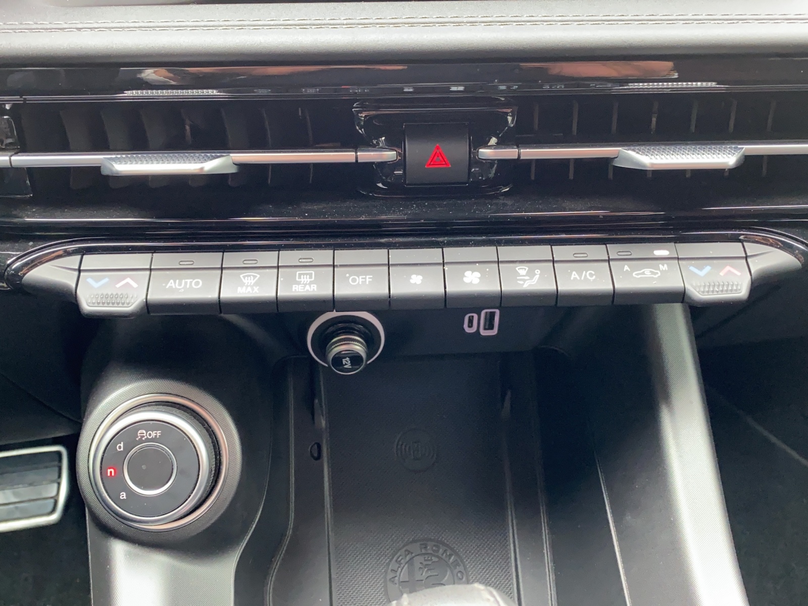 ALFA ROMEO Tonale 1.5 48V Hybrid Speciale-image-22