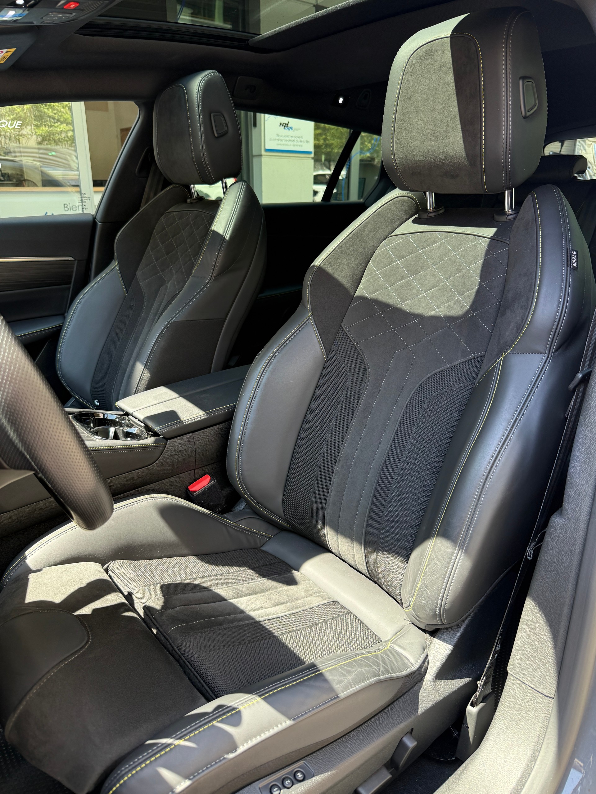 PEUGEOT 508 SW Hybrid4 360 e Sport Engineered-image-9