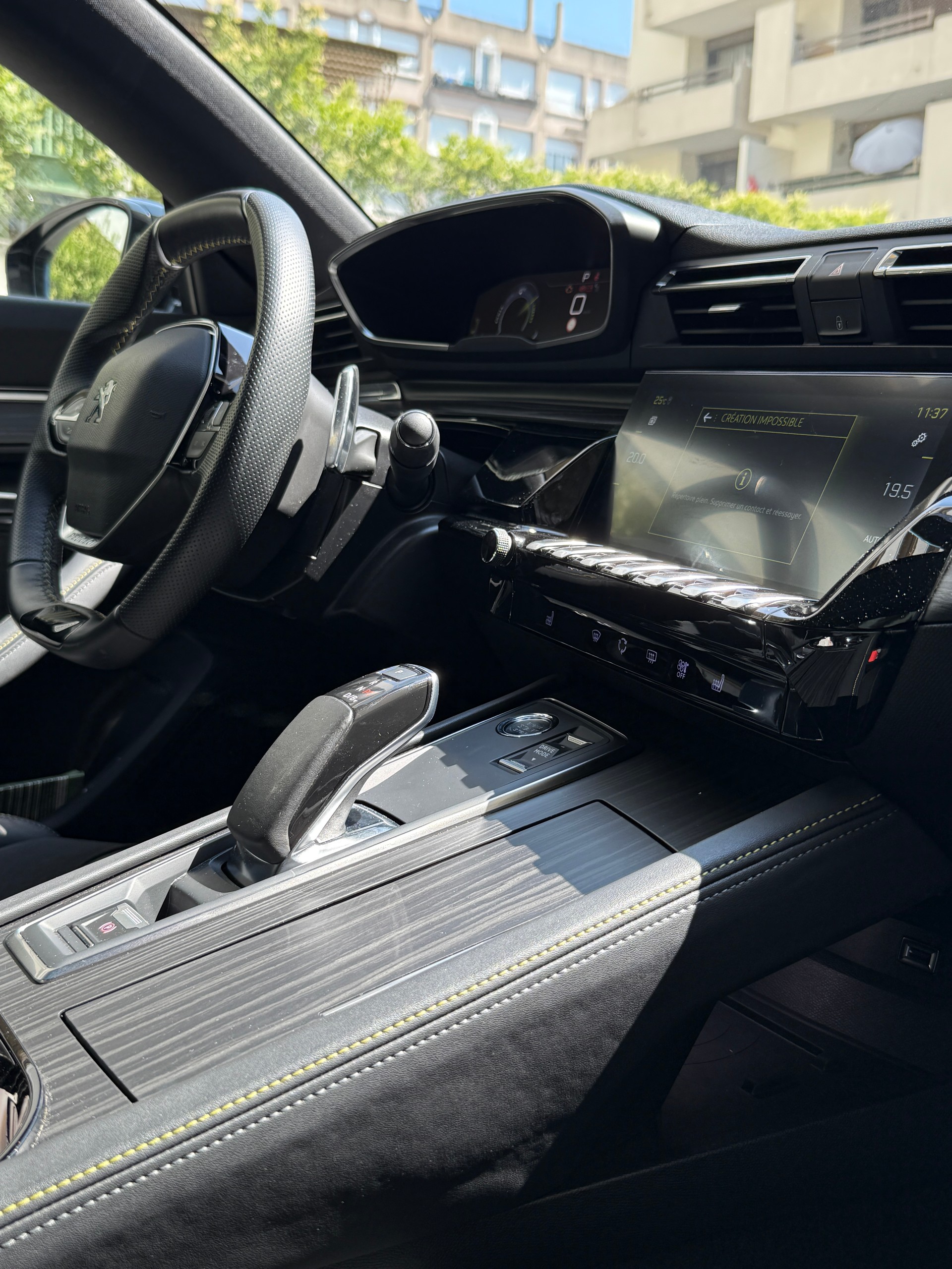 PEUGEOT 508 SW Hybrid4 360 e Sport Engineered-image-12