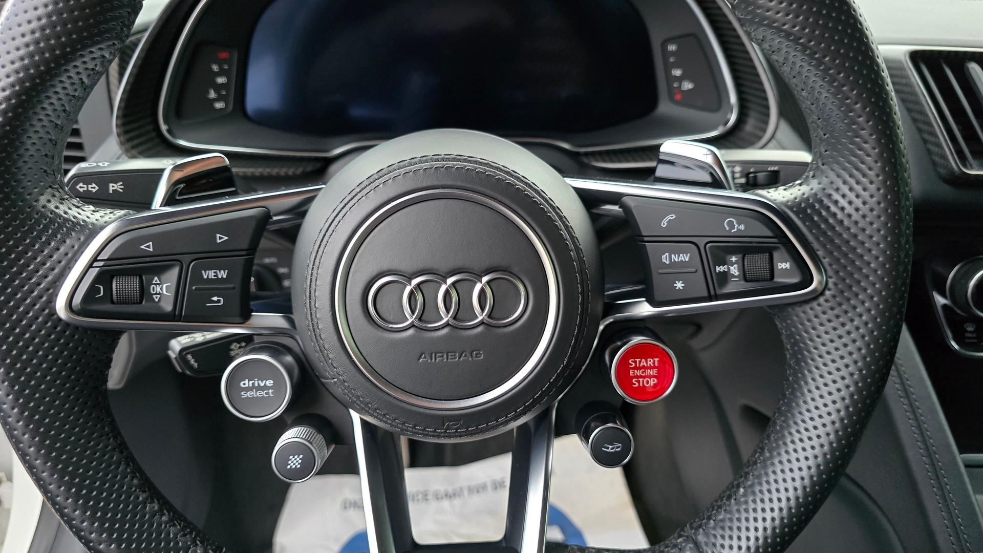 AUDI R8 Coupé 5.2 plus S-Tronic Carbon-image-22