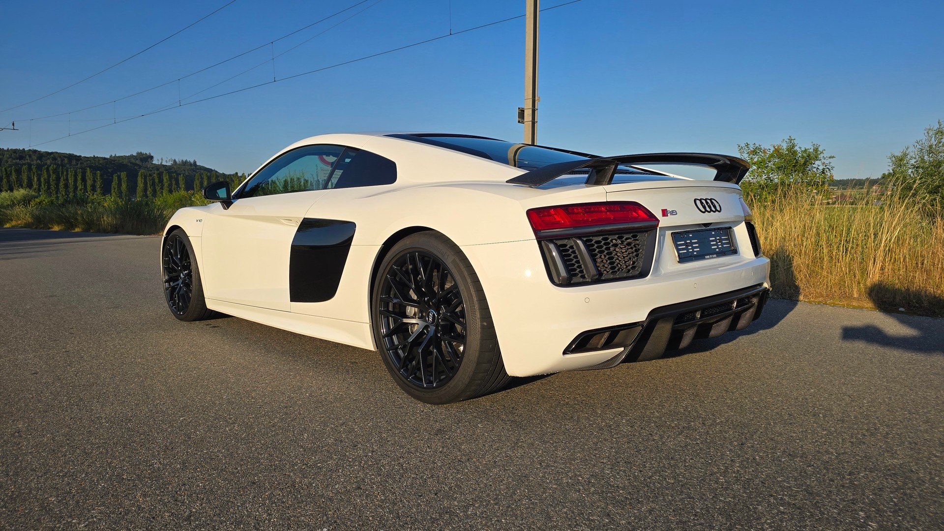 AUDI R8 Coupé 5.2 plus S-Tronic Carbon-image-5