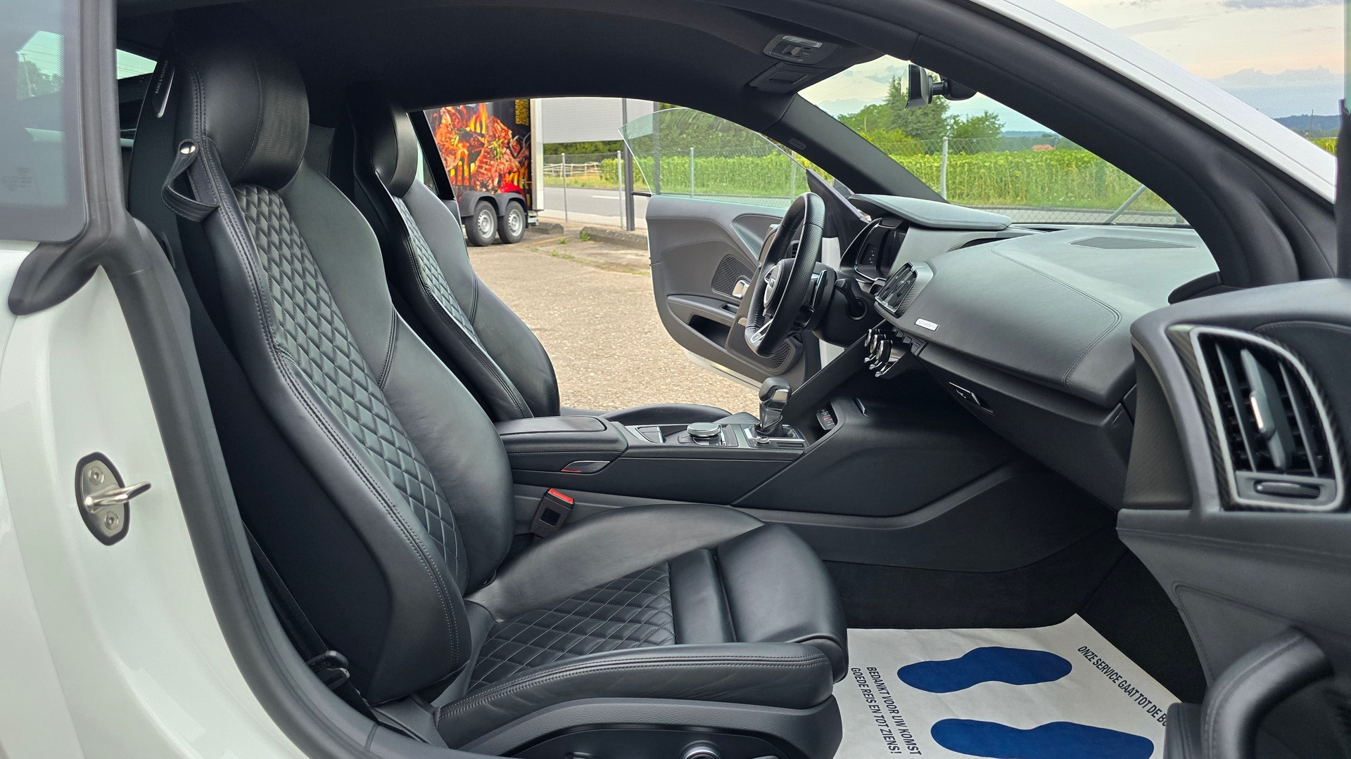 AUDI R8 Coupé 5.2 plus S-Tronic Carbon-image-19