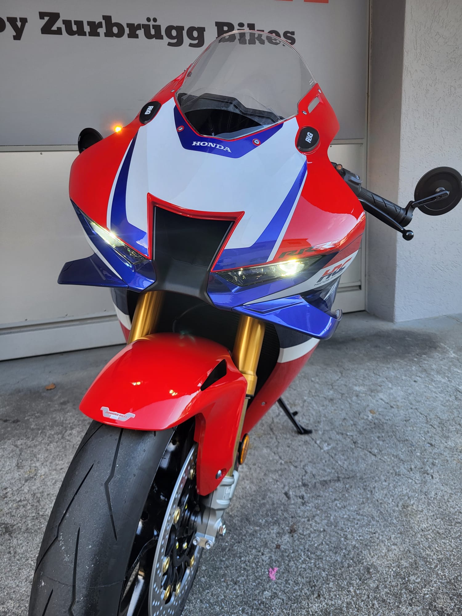 HONDA CBR 1000 RR-R Fireblade SP-image-8