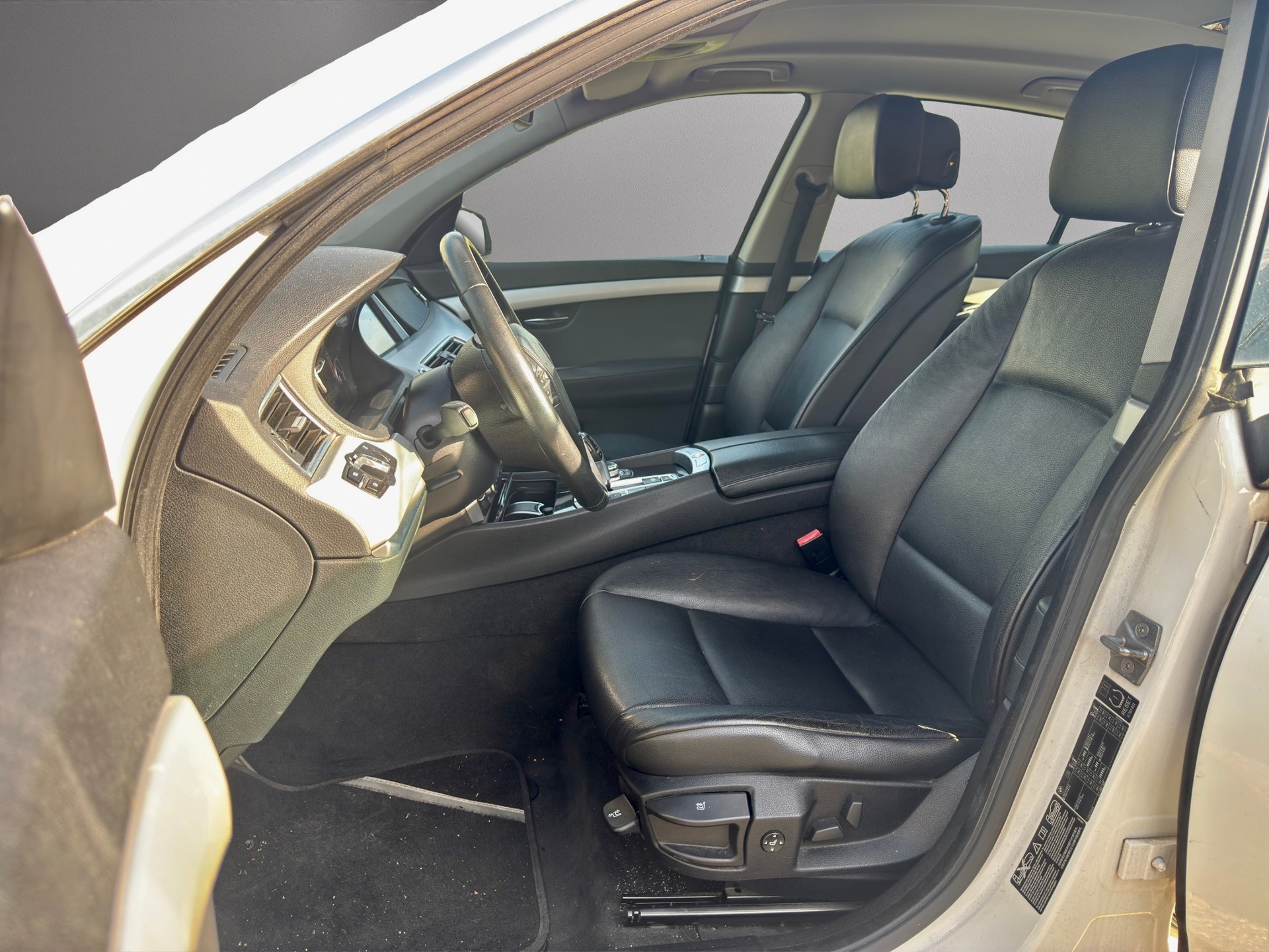 BMW 530d GT xDrive M-Sport Paket Steptronic-image-6