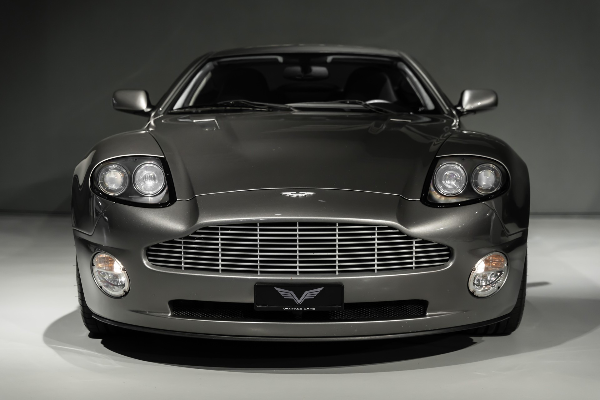 ASTON MARTIN Vanquish 6.0 V12-image-7