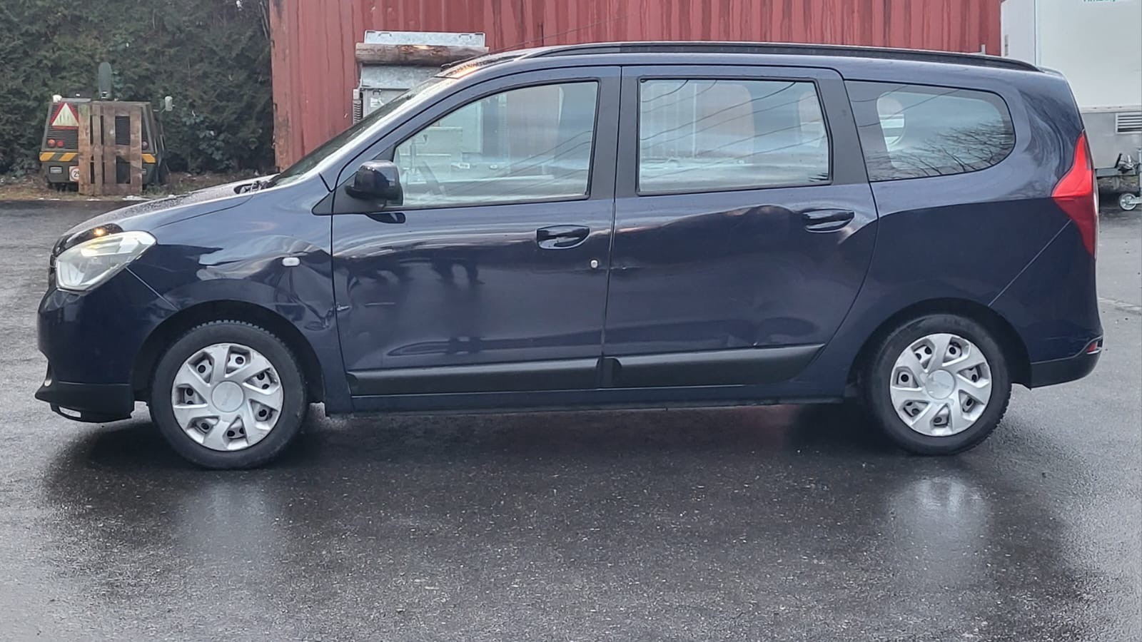 DACIA Lodgy 1.2 Turbo Ambiance 5PL-image-2