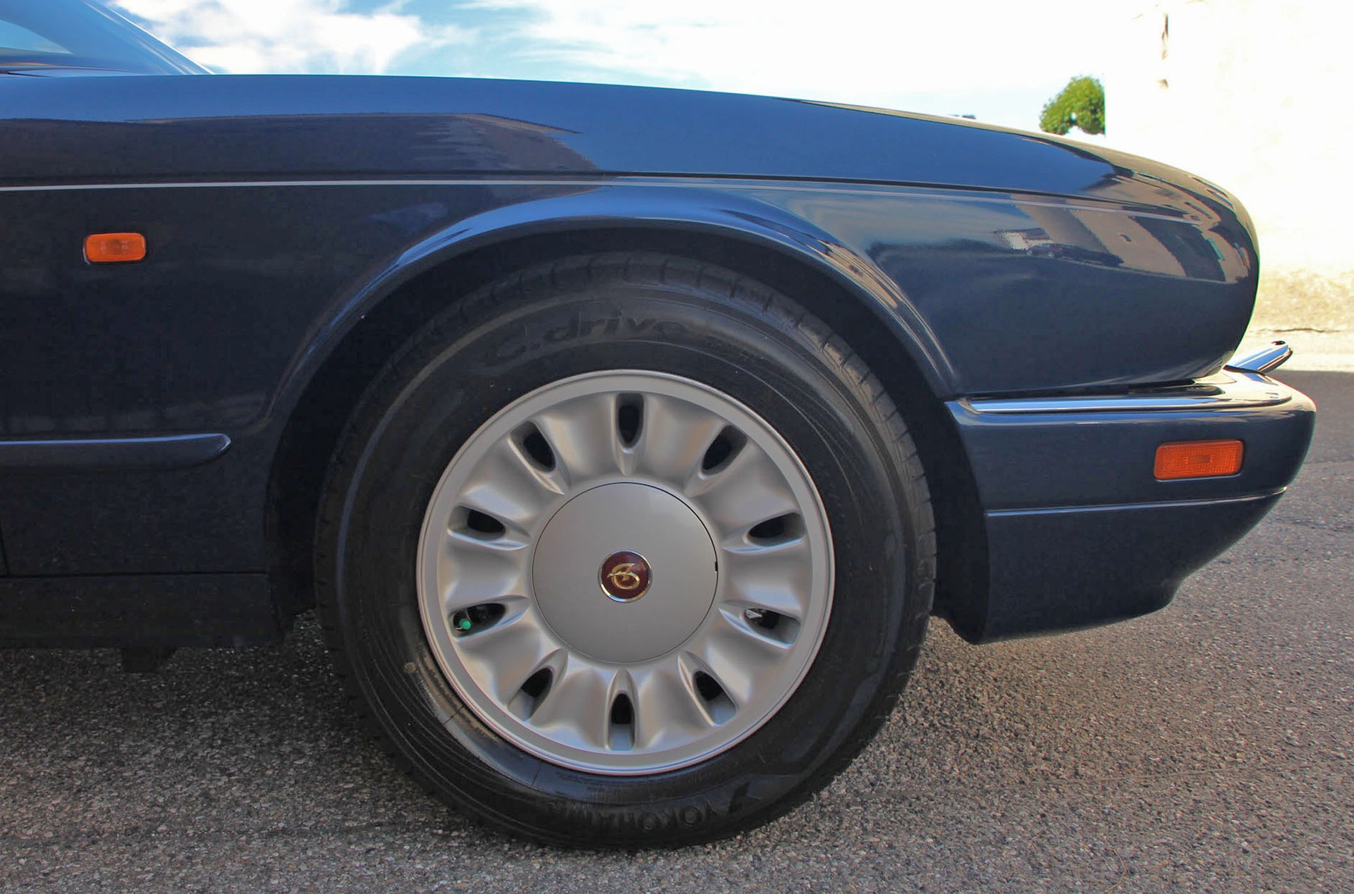 DAIMLER 6.0 Double Six-image-18