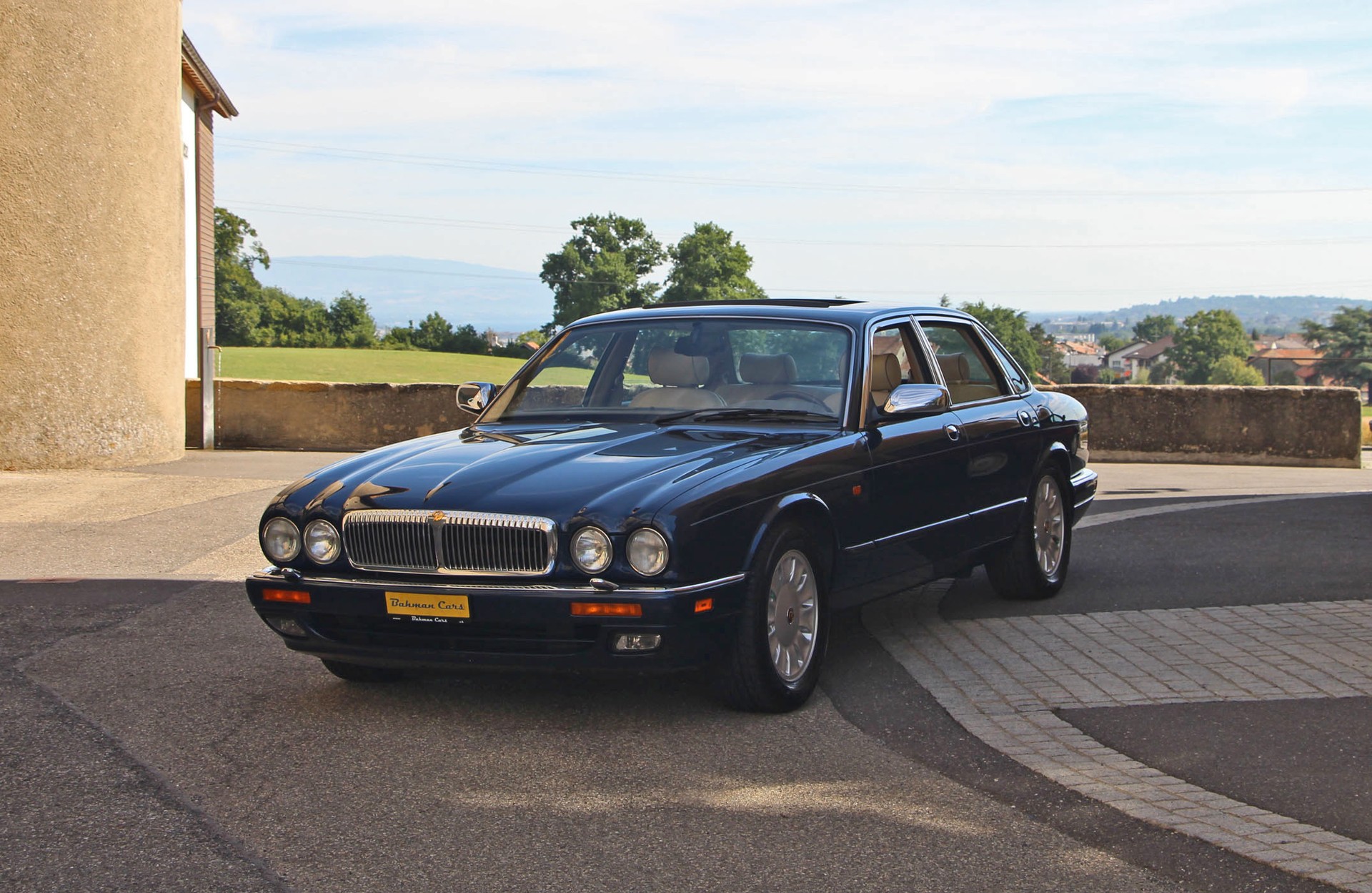 DAIMLER 6.0 Double Six-image-31