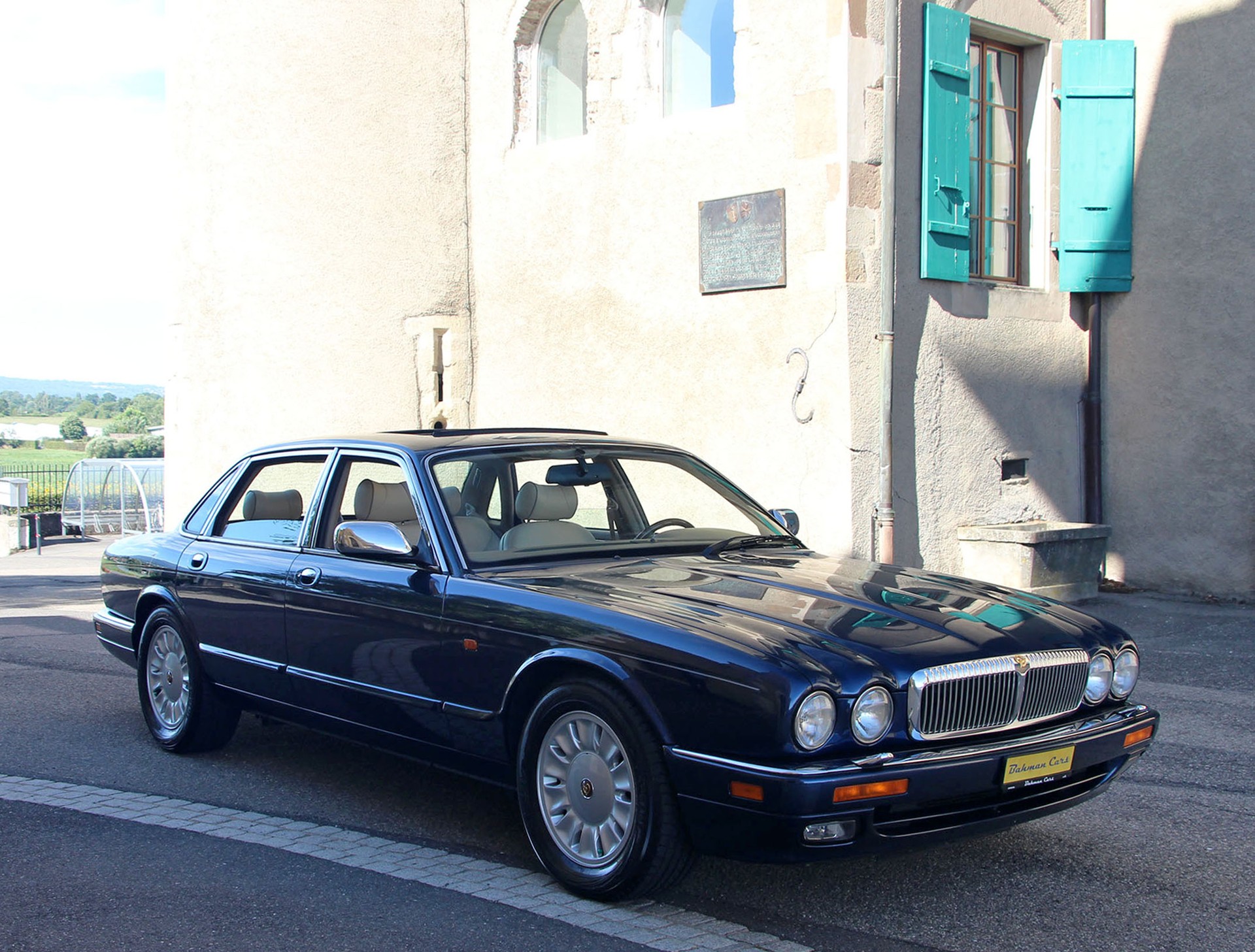 DAIMLER 6.0 Double Six-image-29