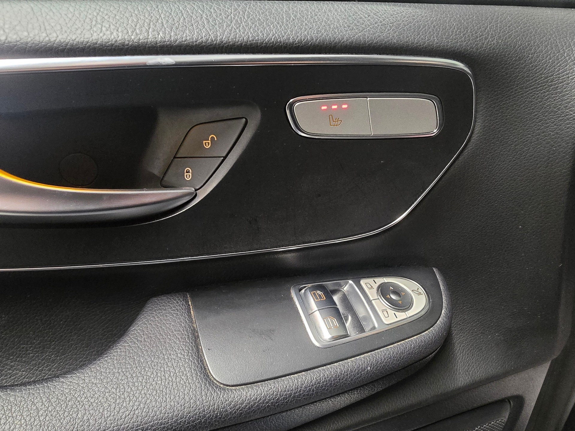 MERCEDES-BENZ V 220 d Trend lang 9G-Tronic 4MATIC-image-20
